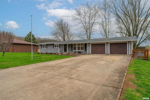 Photo of 308 WARD Drive, Elkhart, IL 62634 (MLS # CA1042795)