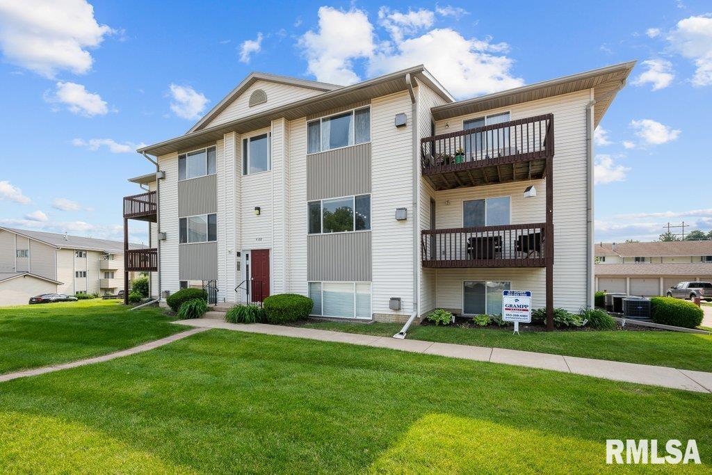 4186 Fairview Drive #6, Bettendorf, Iowa image 1