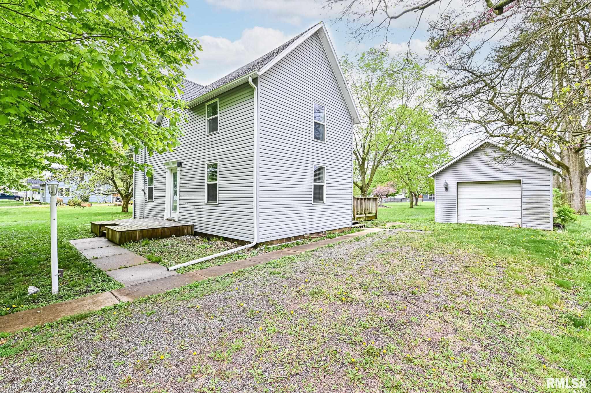 114 S Detweiler Street, Congerville, Illinois image 3