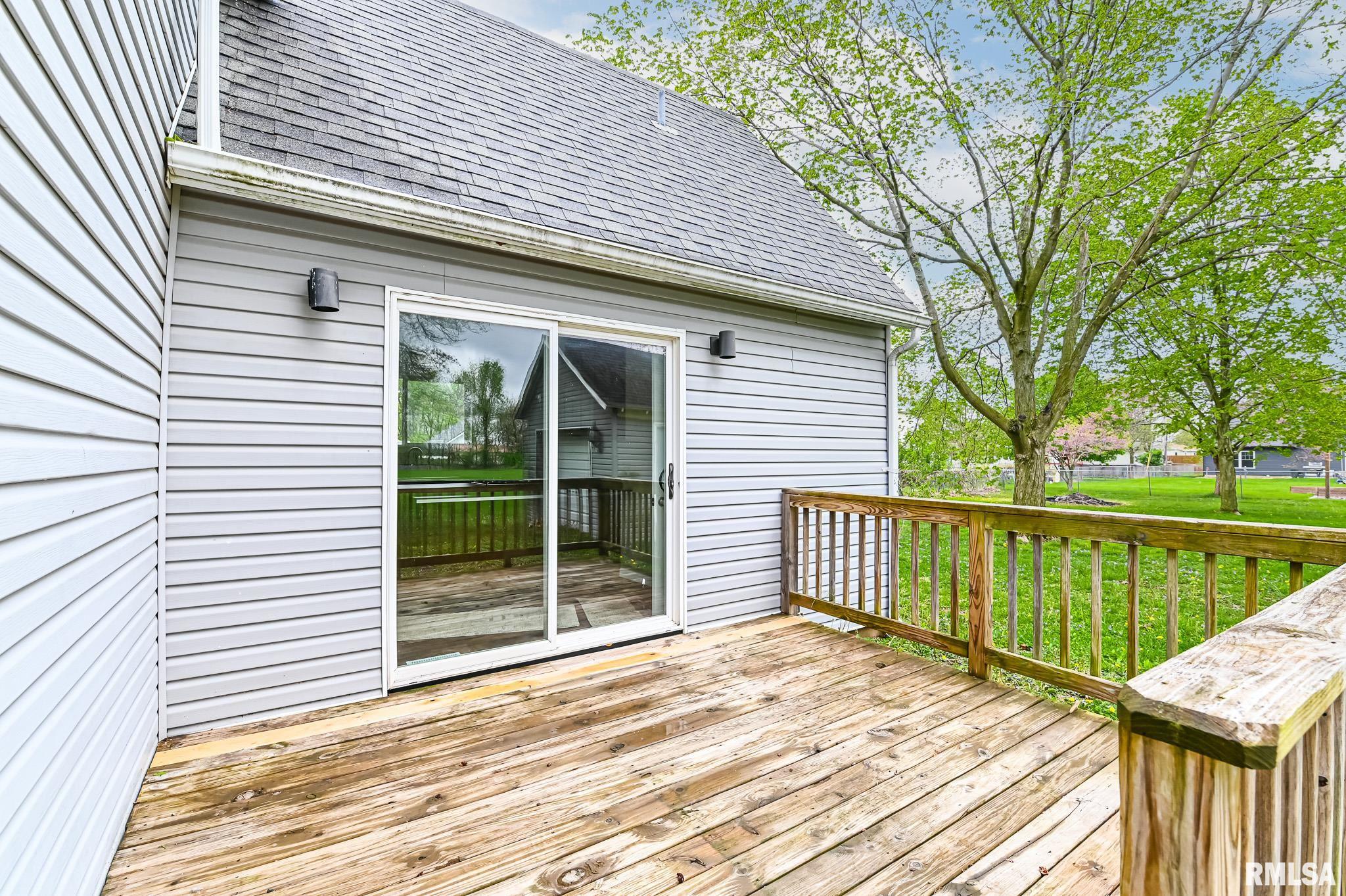 114 S Detweiler Street, Congerville, Illinois image 30