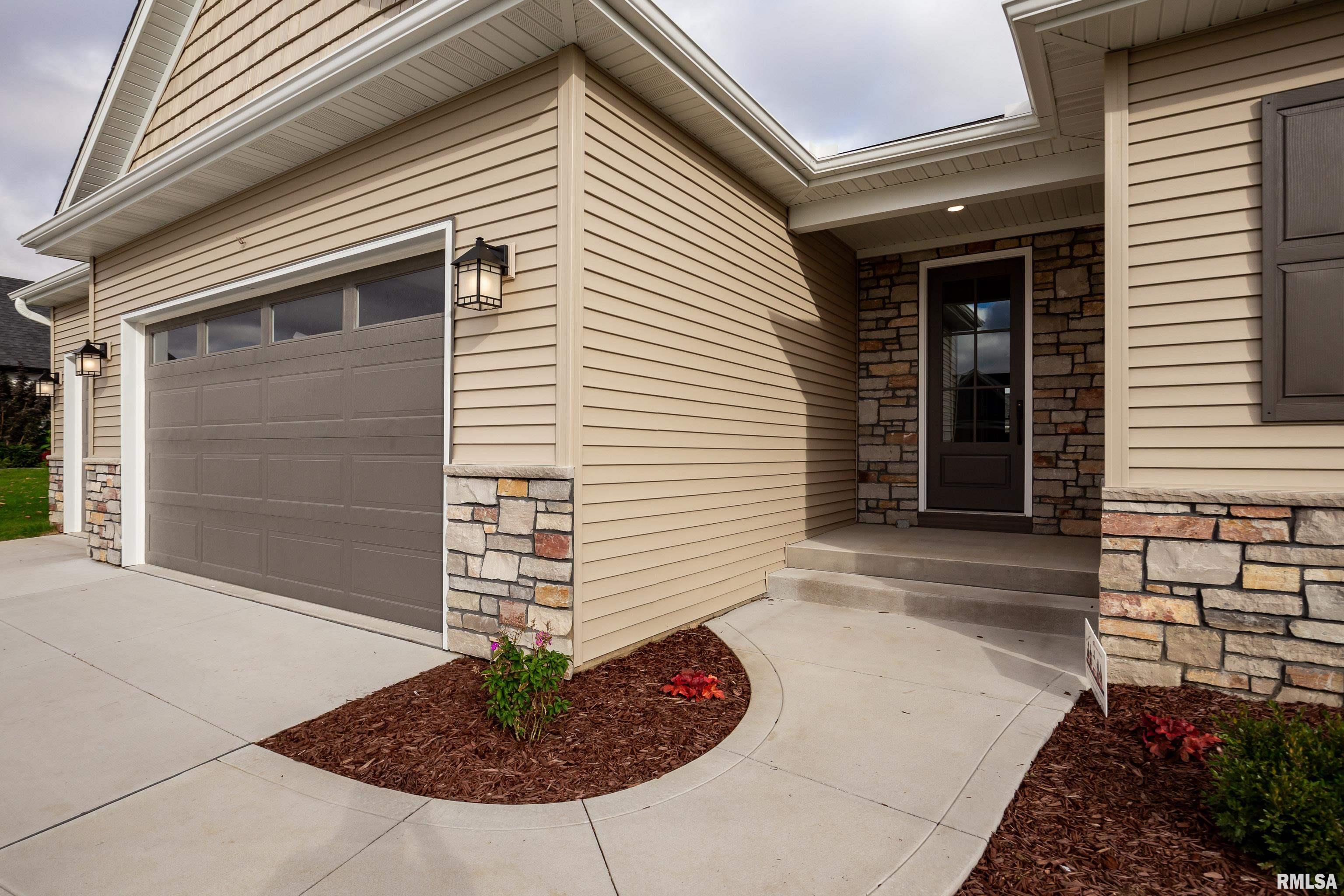 6105 Christie Court, Davenport, Iowa image 3