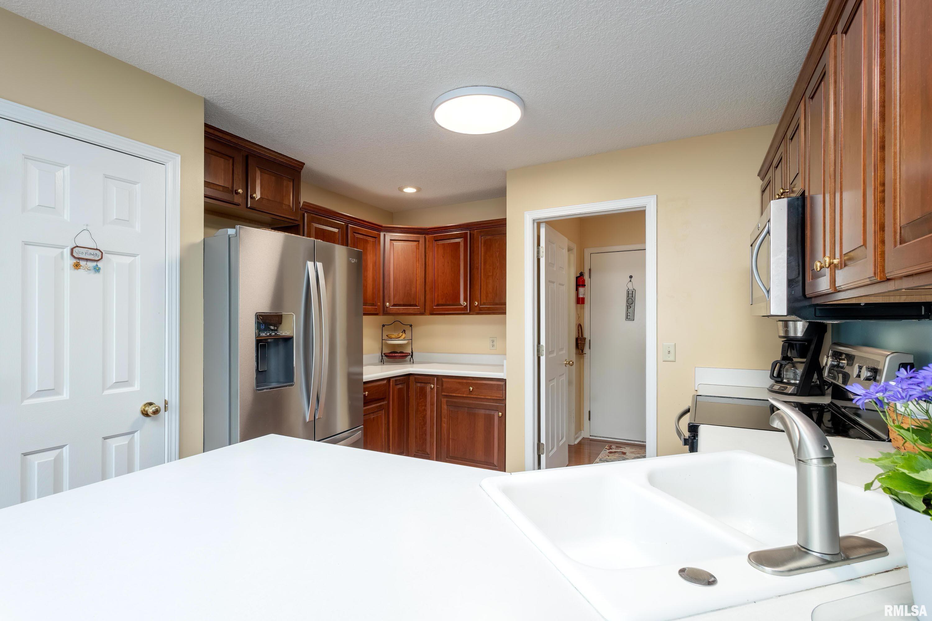 3625 Kennedy Drive #14, East Moline, Illinois image 12