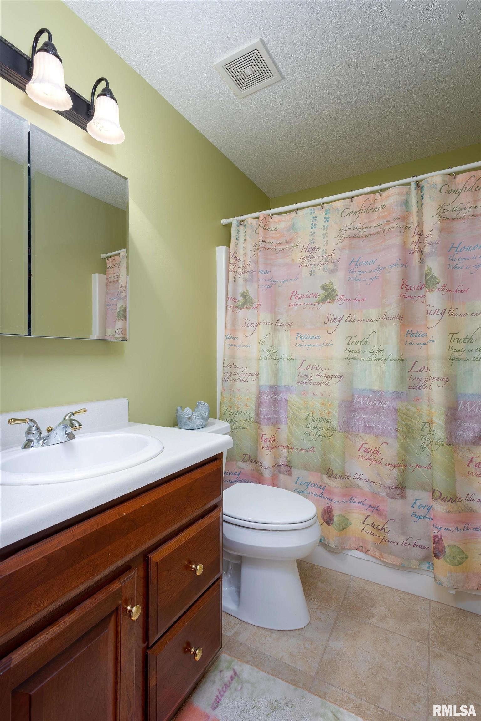 3625 Kennedy Drive #14, East Moline, Illinois image 21