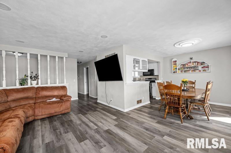 3900 172nd Street North, East Moline, Illinois image 8