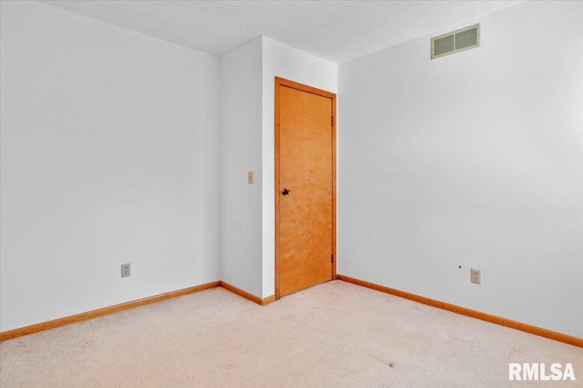 82 Clear Lake Road, Dawson, Illinois image 22