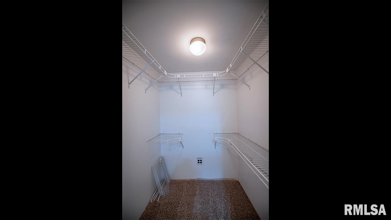 4439 Winding Hill Road, Davenport, Iowa image 29