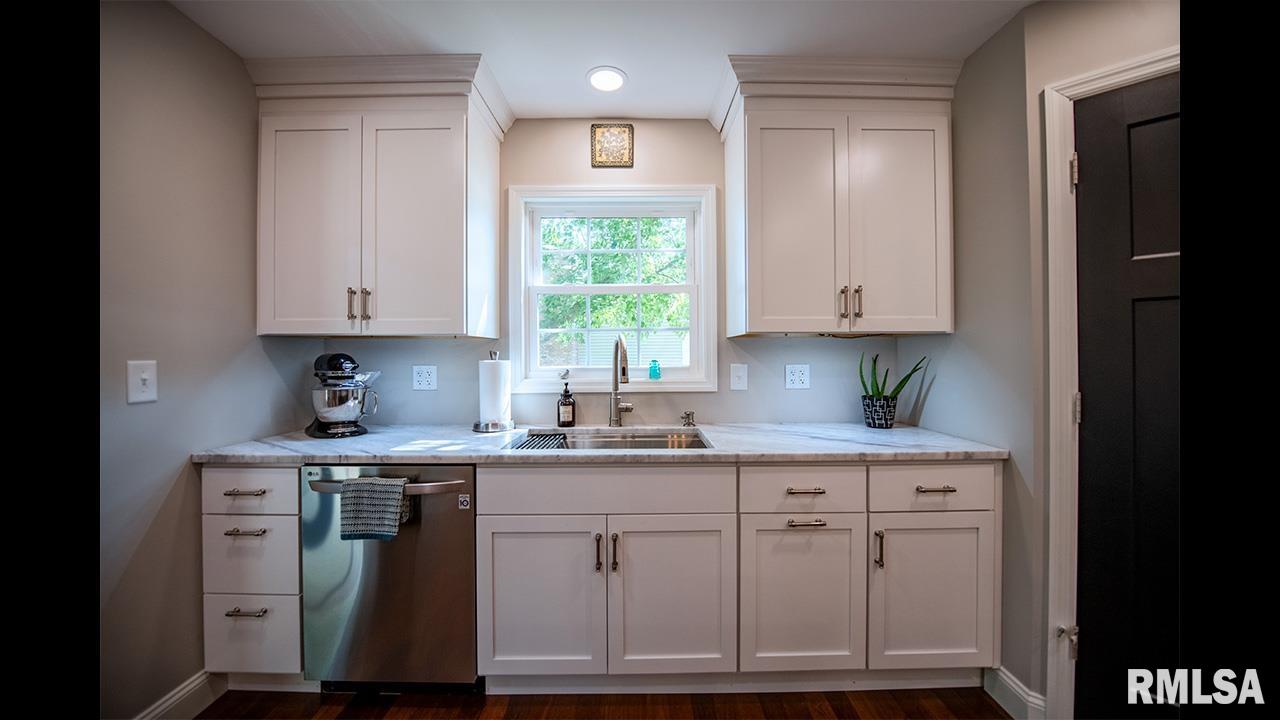 4439 Winding Hill Road, Davenport, Iowa image 10