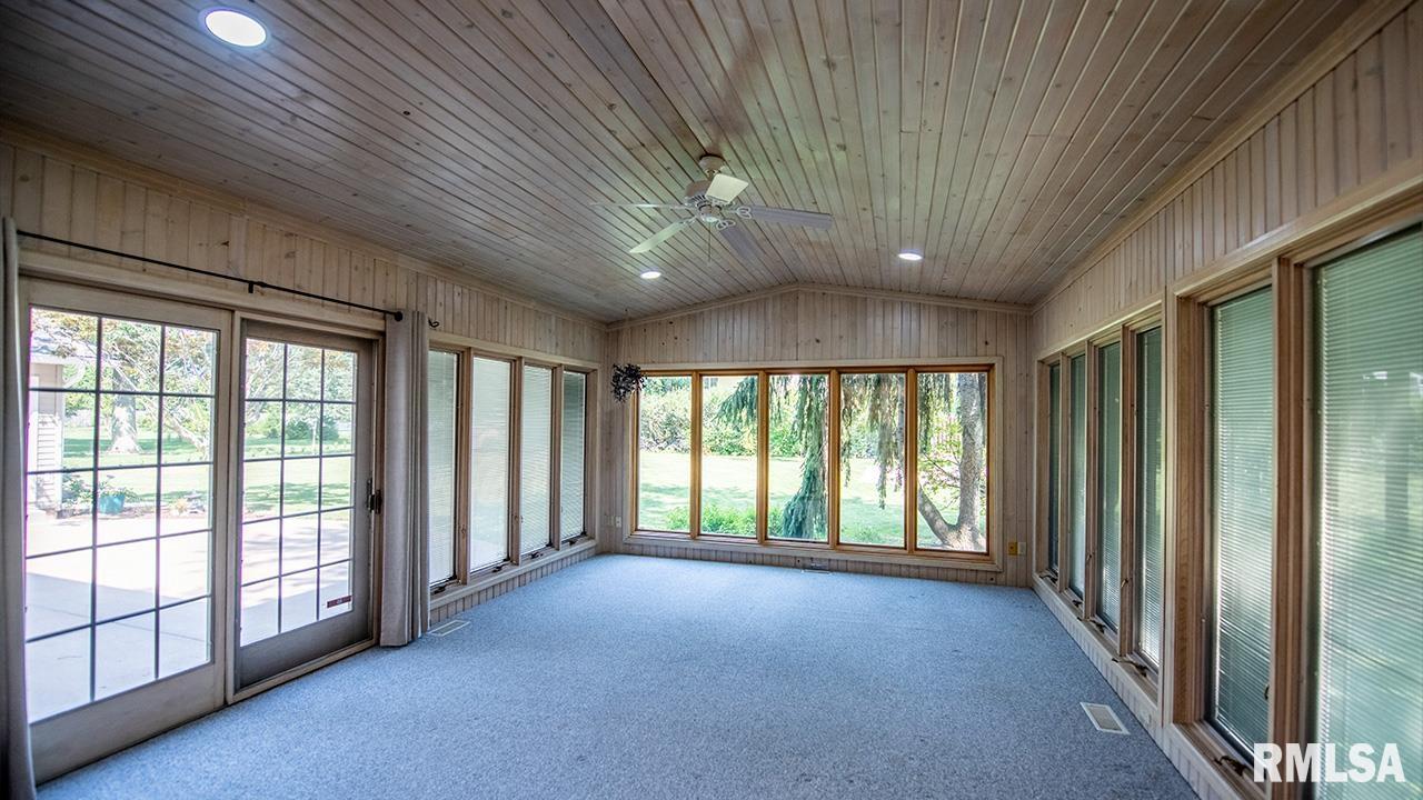 4439 Winding Hill Road, Davenport, Iowa image 14