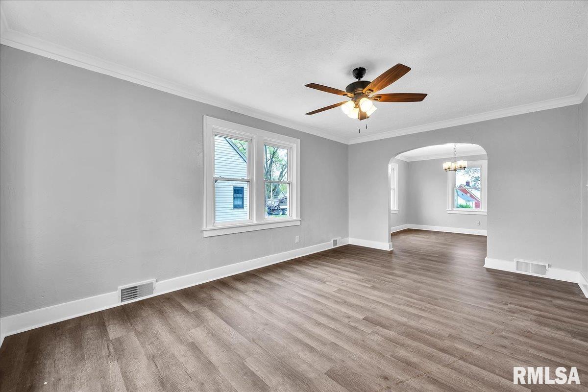 902 Peoria Street, Washington, Illinois image 4