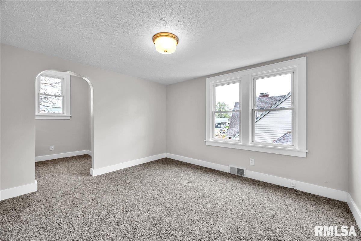 902 Peoria Street, Washington, Illinois image 12