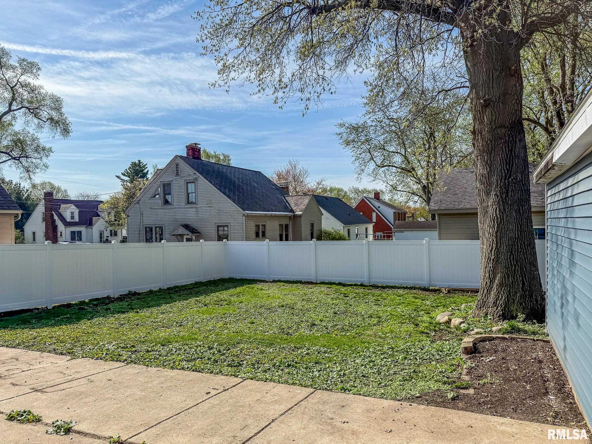 902 Peoria Street, Washington, Illinois image 26