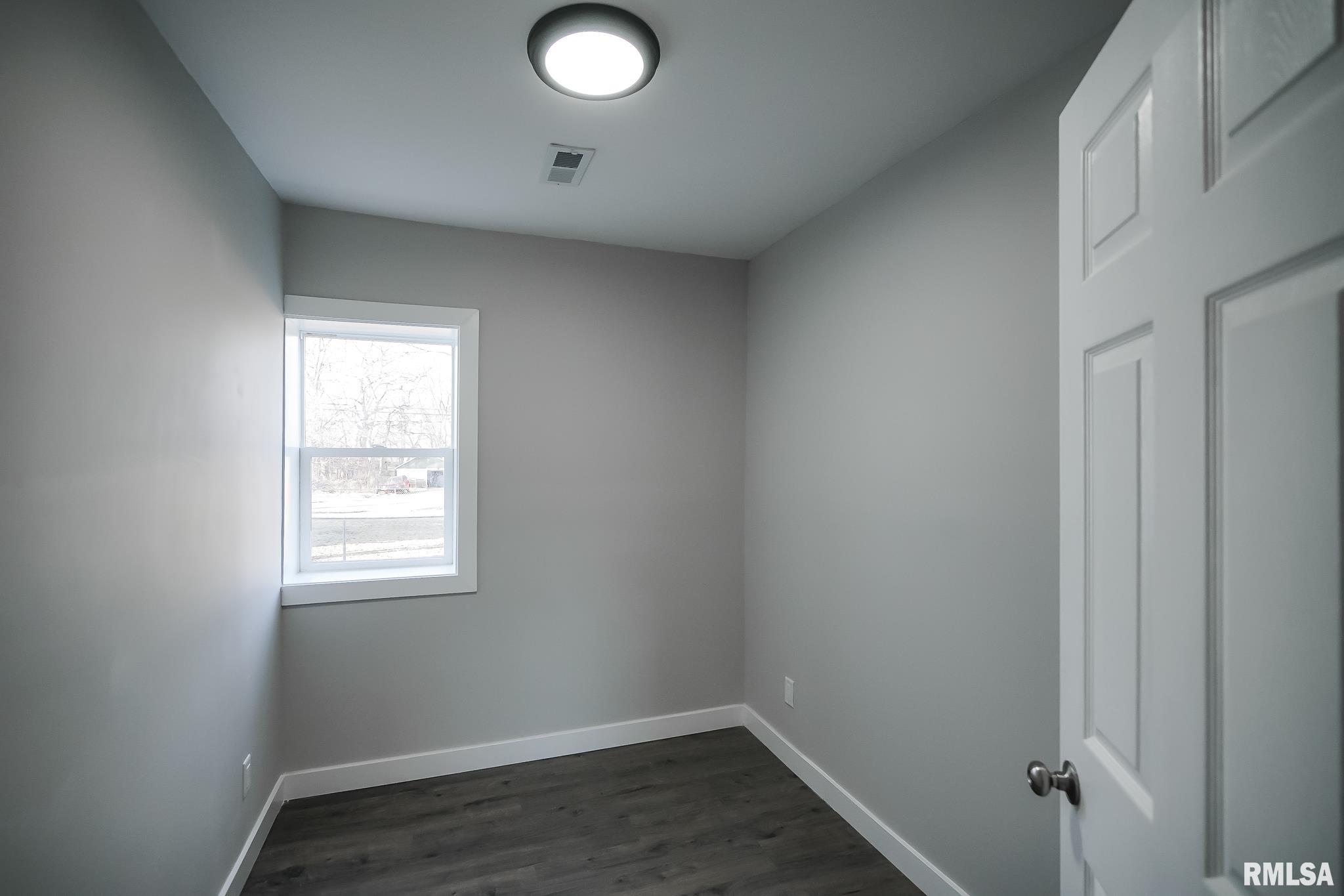 137 Center Street, Creve Coeur, Illinois image 34