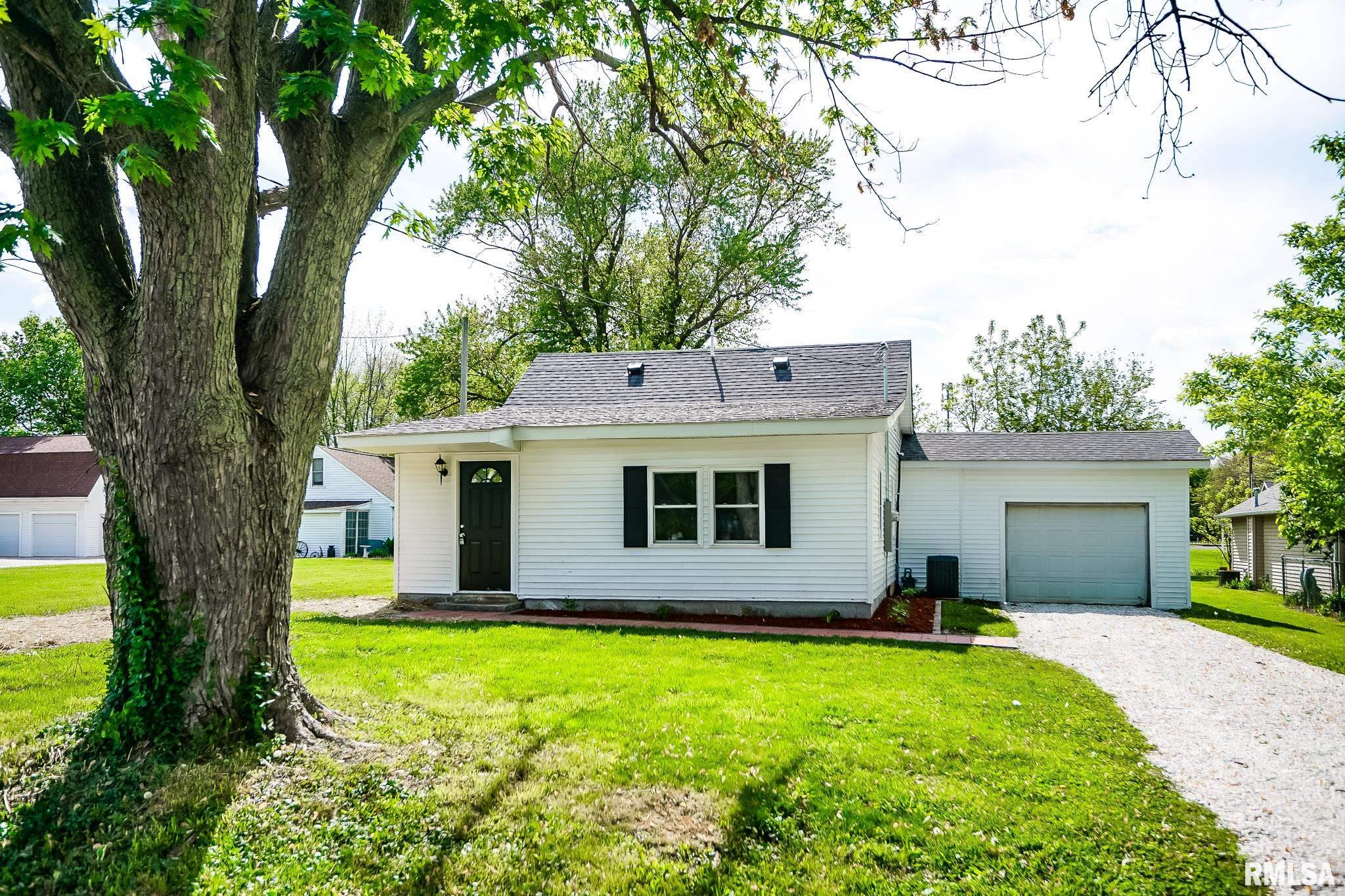 137 Center Street, Creve Coeur, Illinois image 1