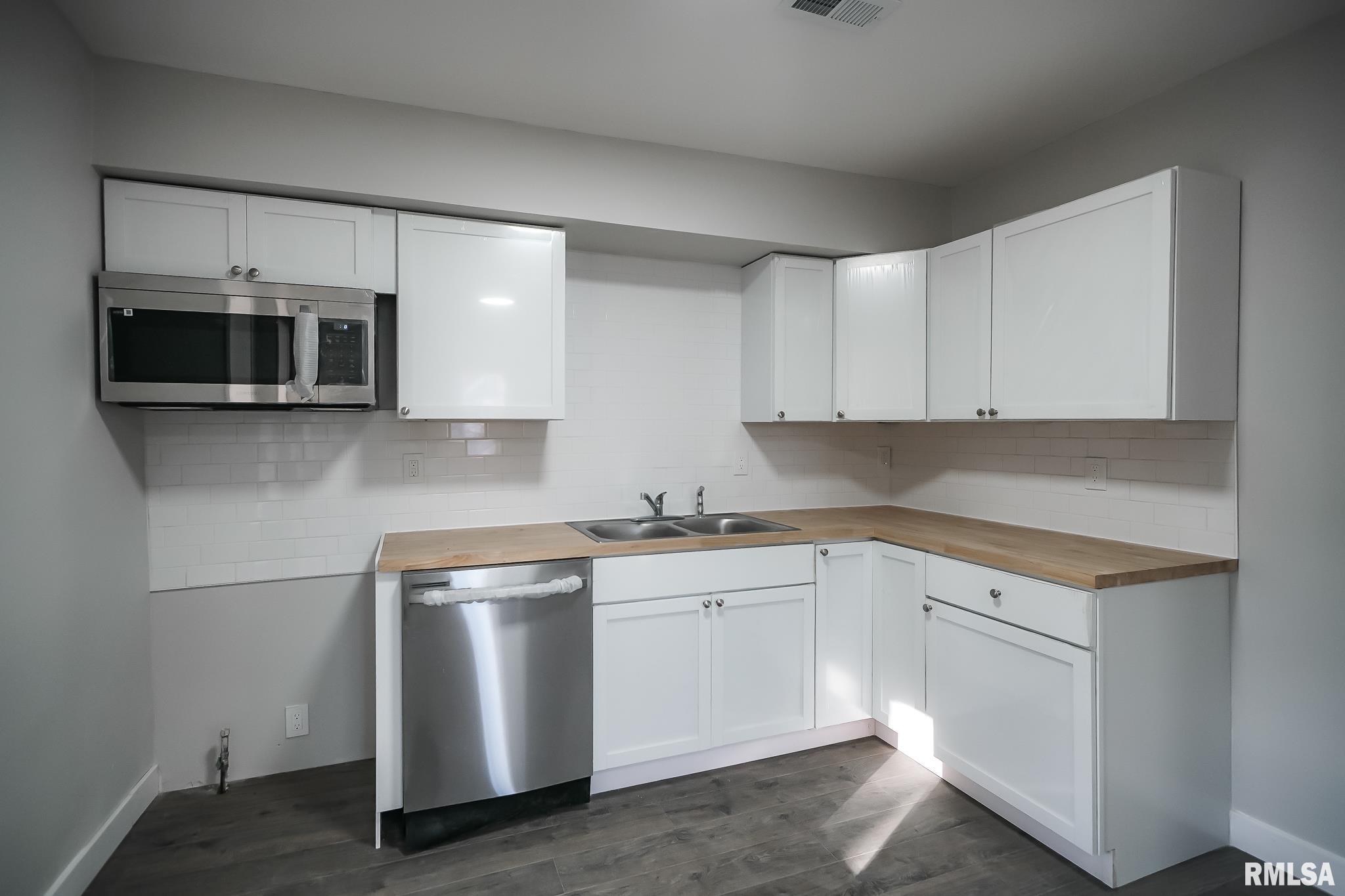 137 Center Street, Creve Coeur, Illinois image 3
