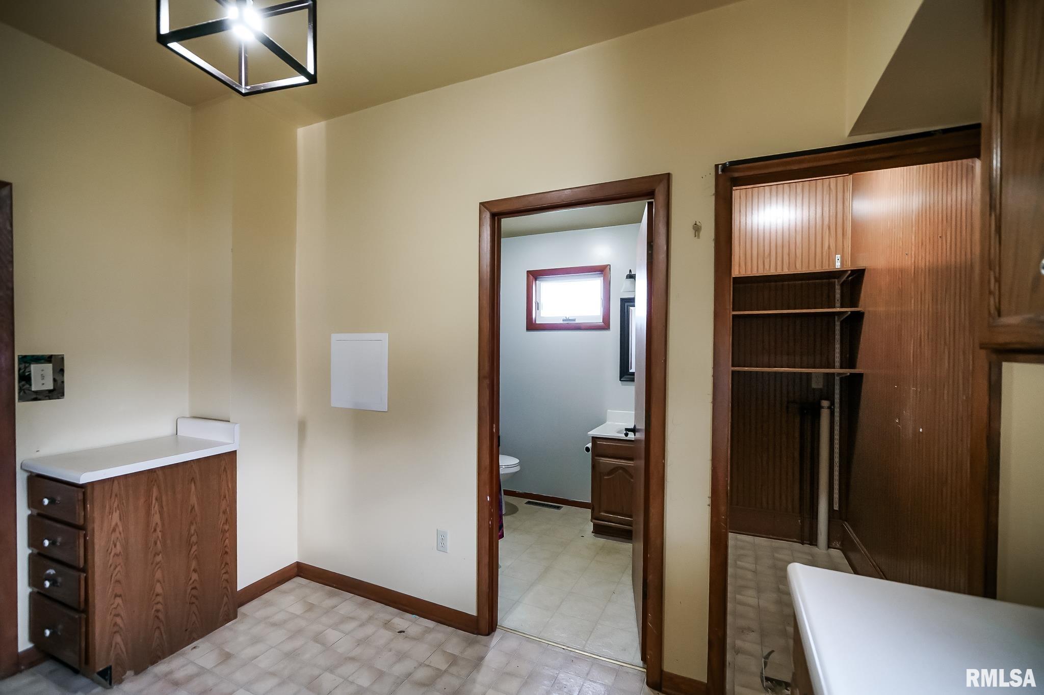 216 N Cedar Street, Toluca, Illinois image 24