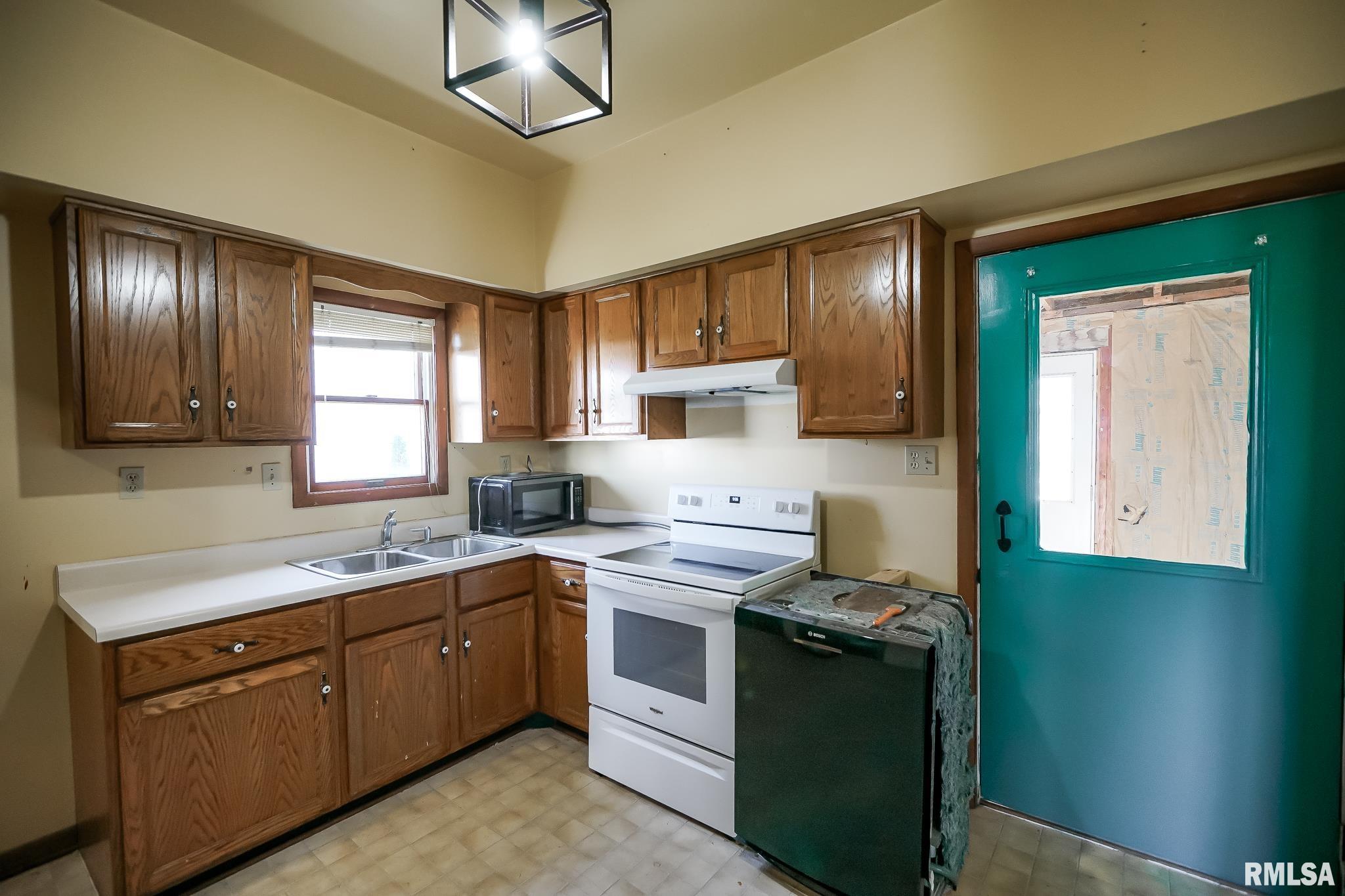 216 N Cedar Street, Toluca, Illinois image 20