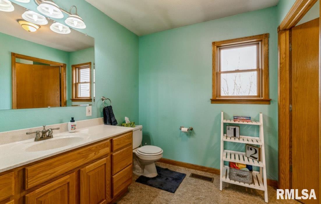 4460 160th Street, Clinton, Iowa image 30