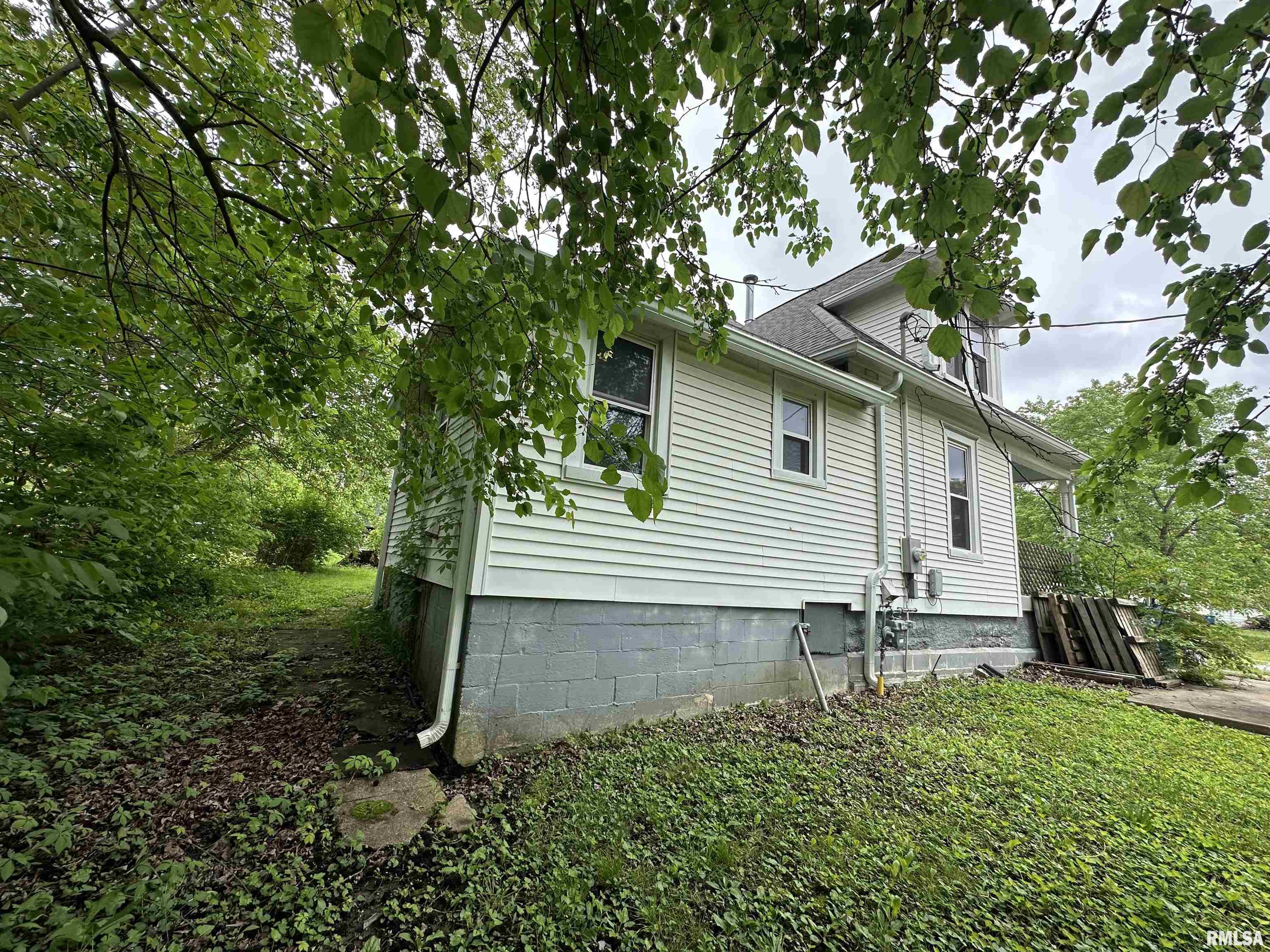 510 N Mcleansboro Street, Benton, Illinois image 4