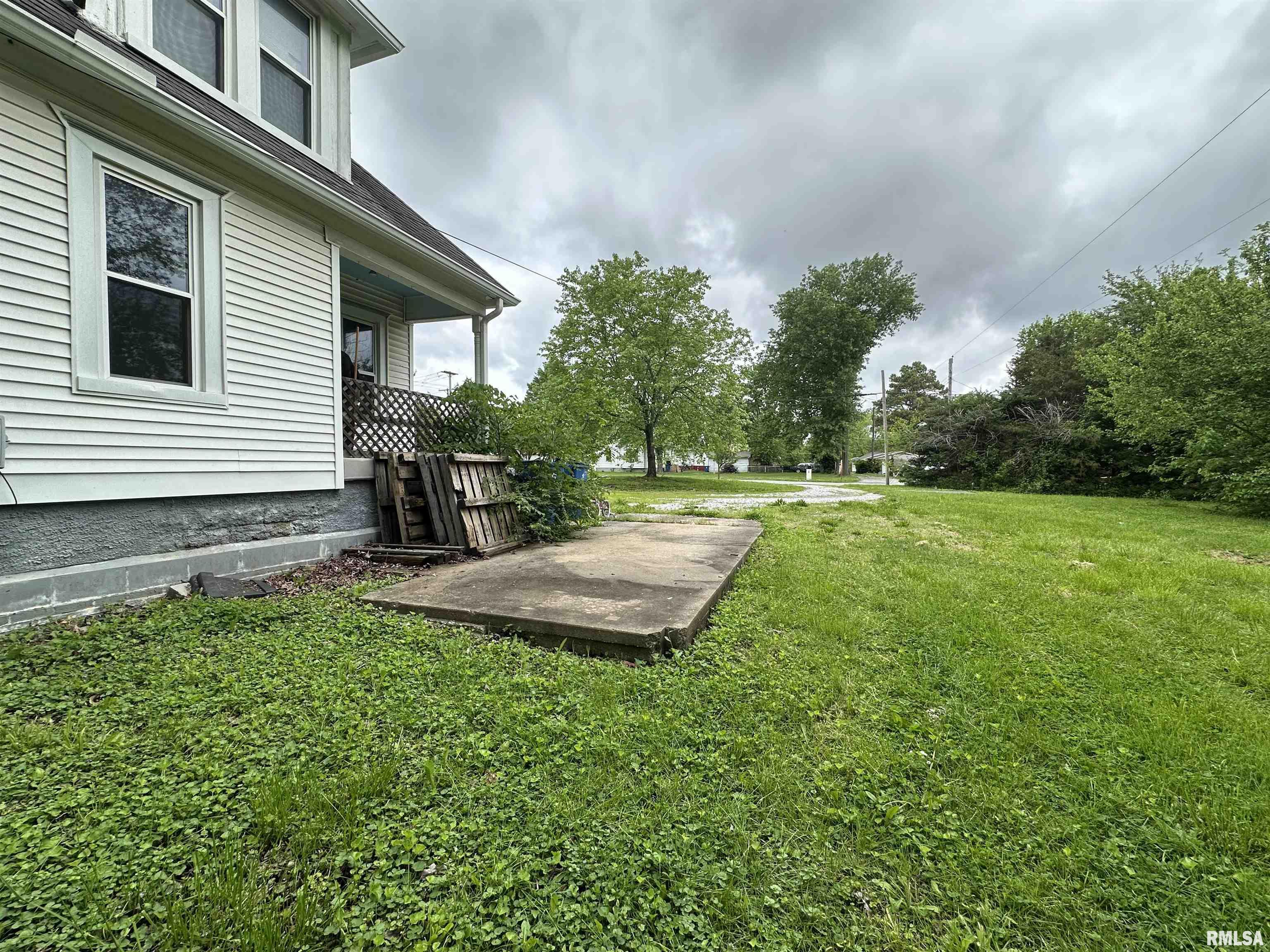 510 N Mcleansboro Street, Benton, Illinois image 3