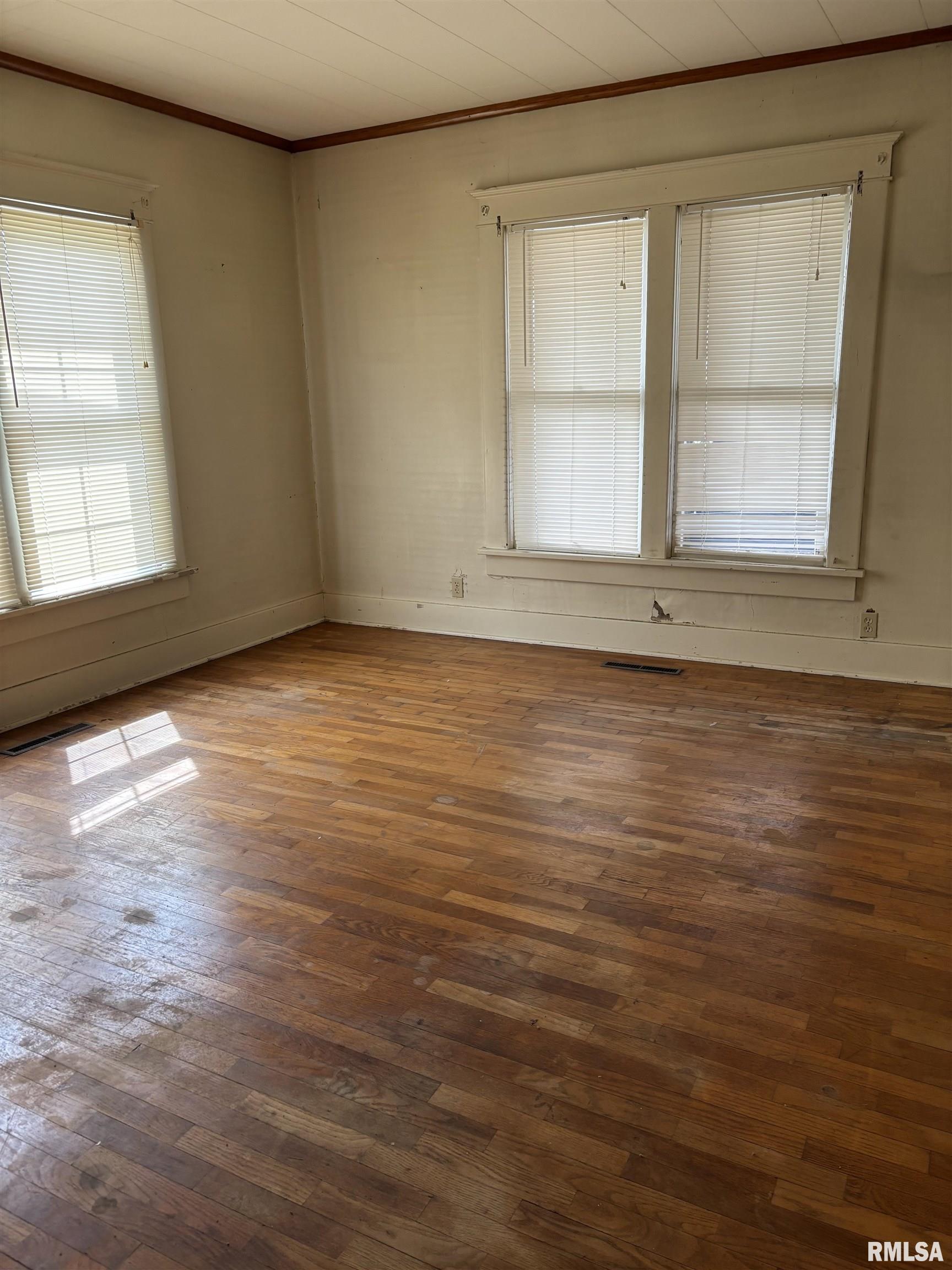 303 S Emma Street, Christopher, Illinois image 6