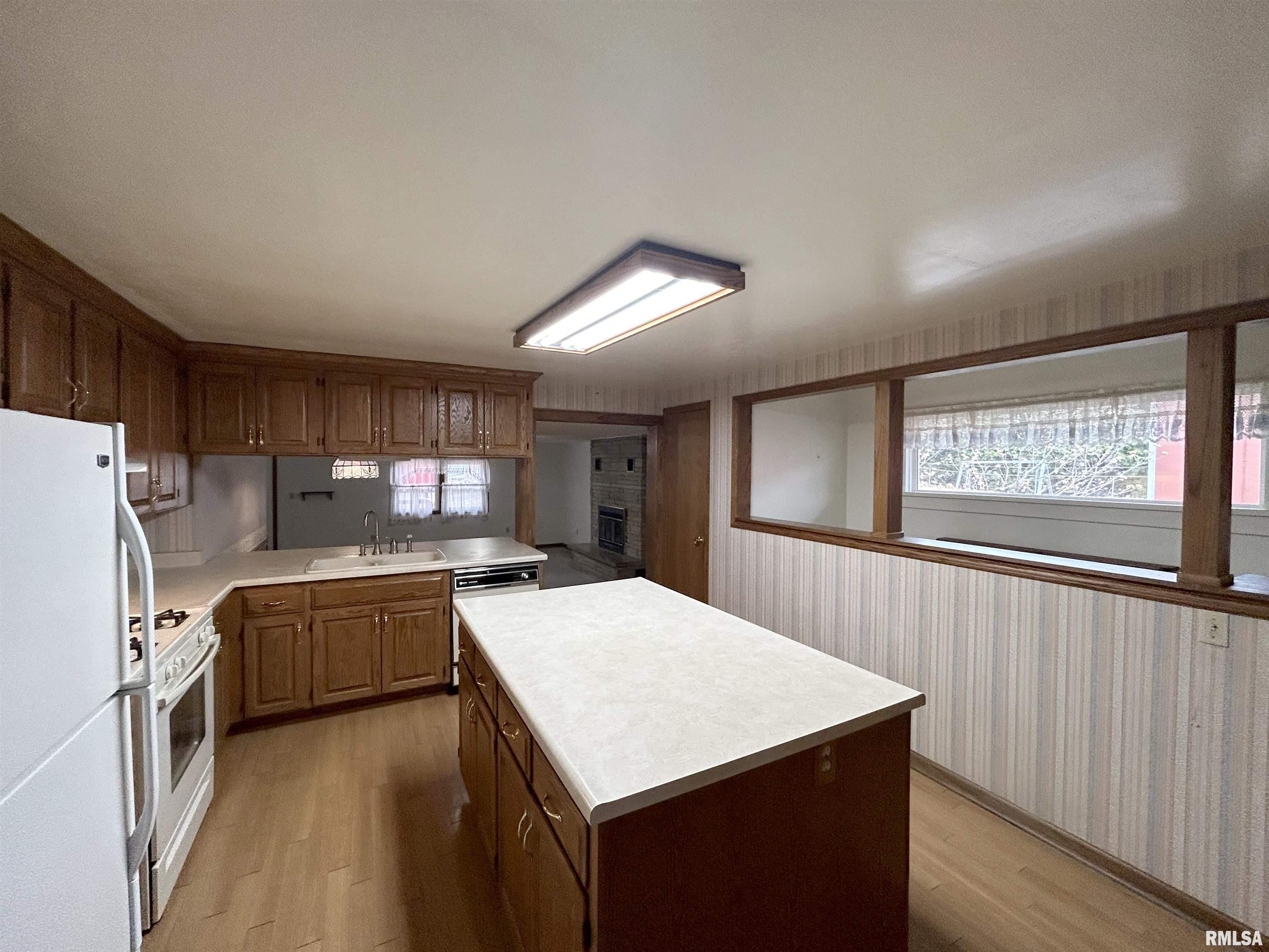 813 E Hines Avenue, Peoria Heights, Illinois image 8