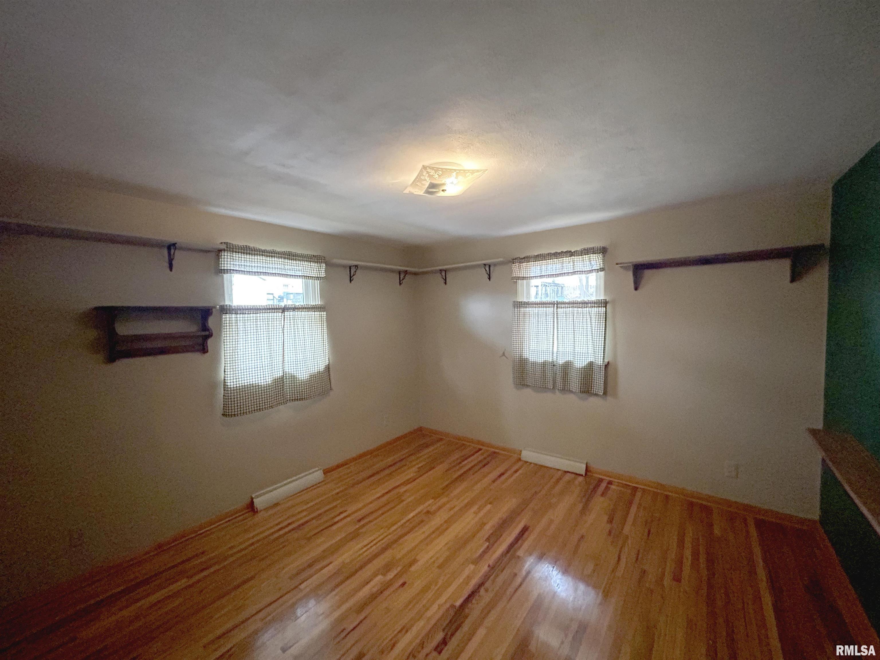 813 E Hines Avenue, Peoria Heights, Illinois image 28