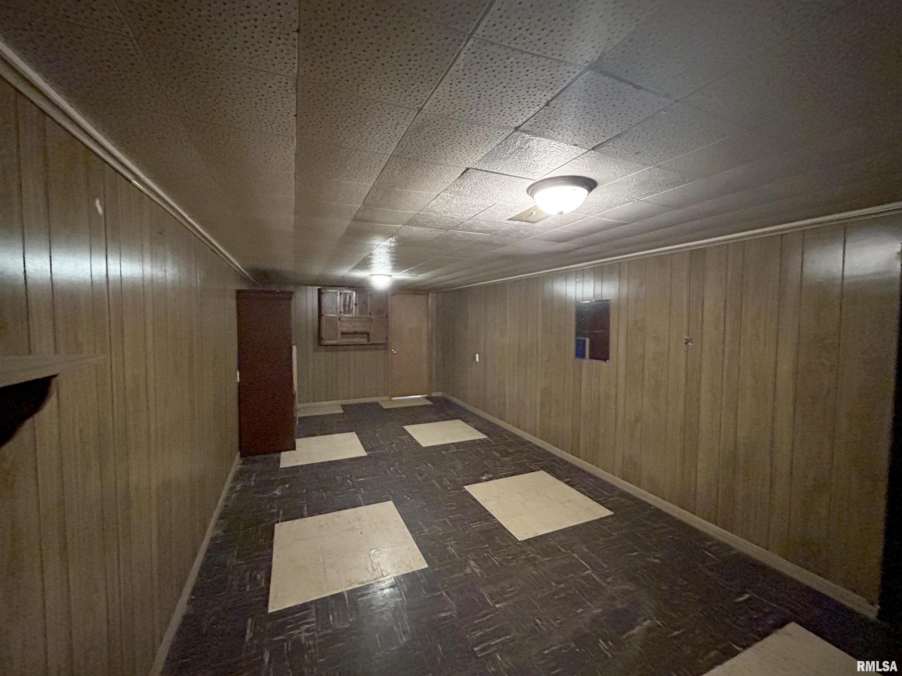 813 E Hines Avenue, Peoria Heights, Illinois image 44