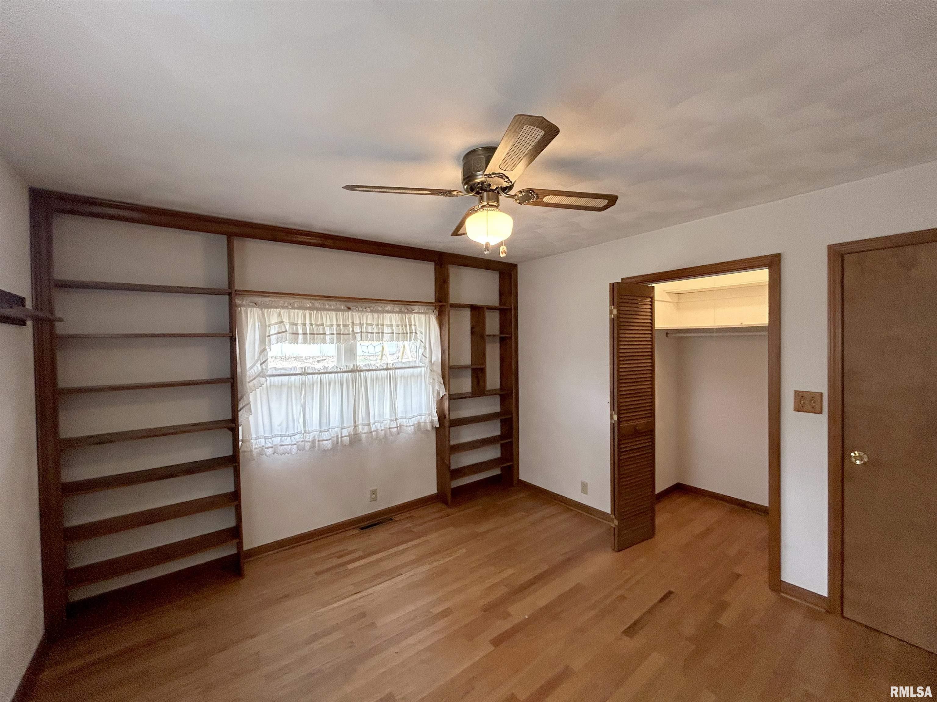813 E Hines Avenue, Peoria Heights, Illinois image 38