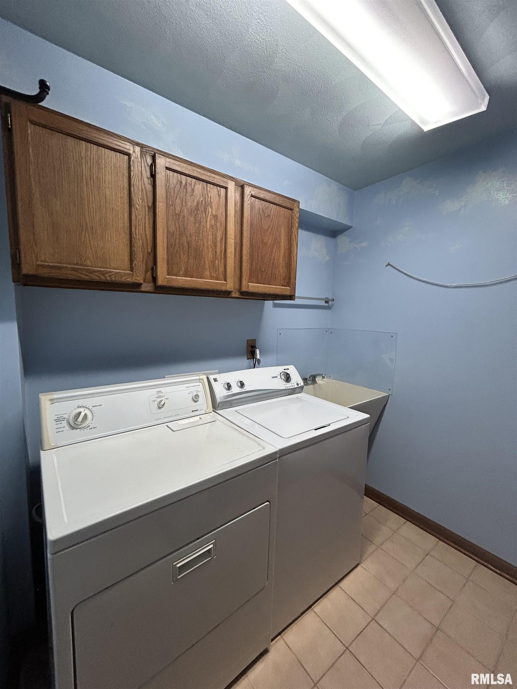 813 E Hines Avenue, Peoria Heights, Illinois image 21