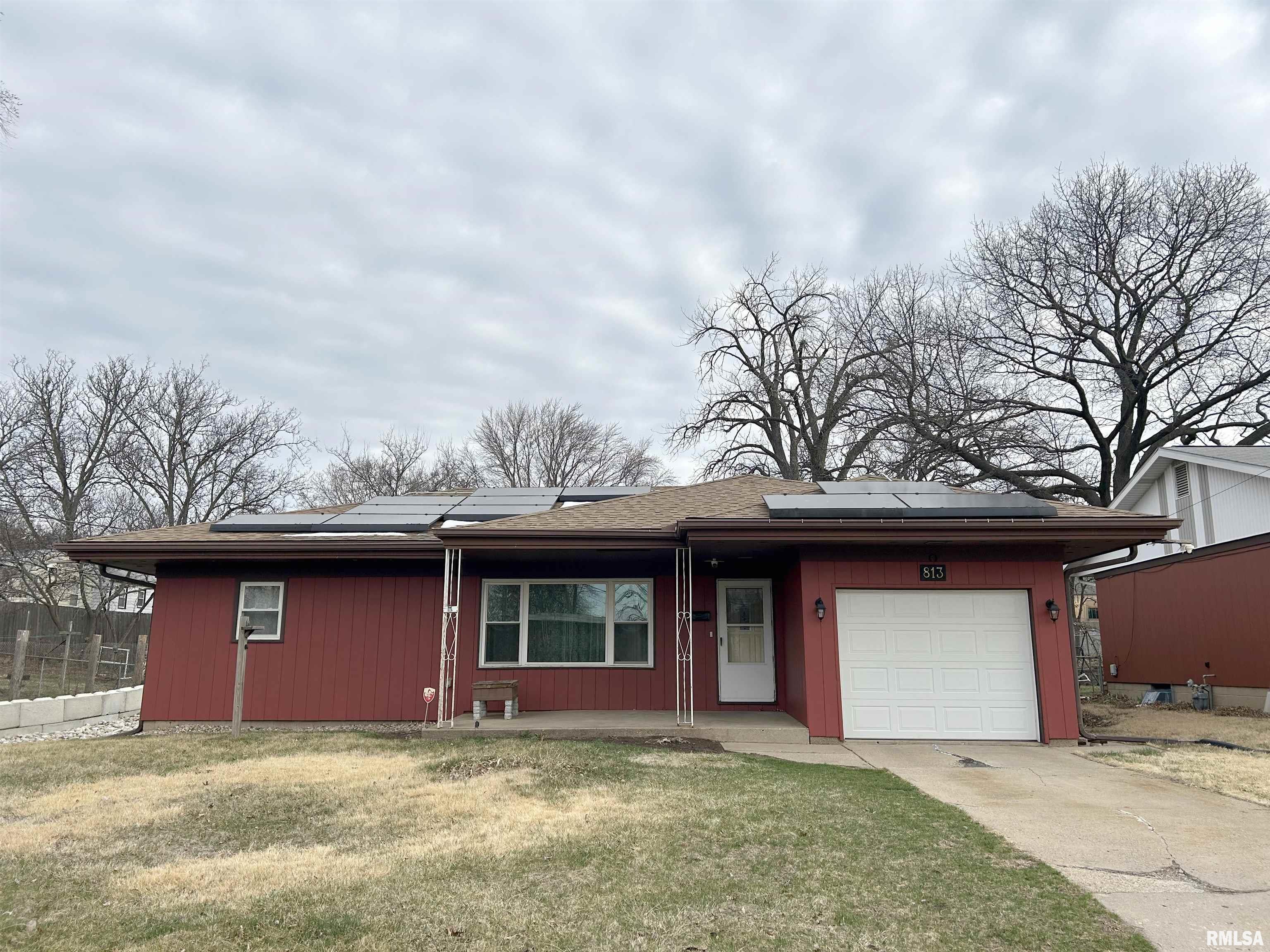 813 E Hines Avenue, Peoria Heights, Illinois image 1