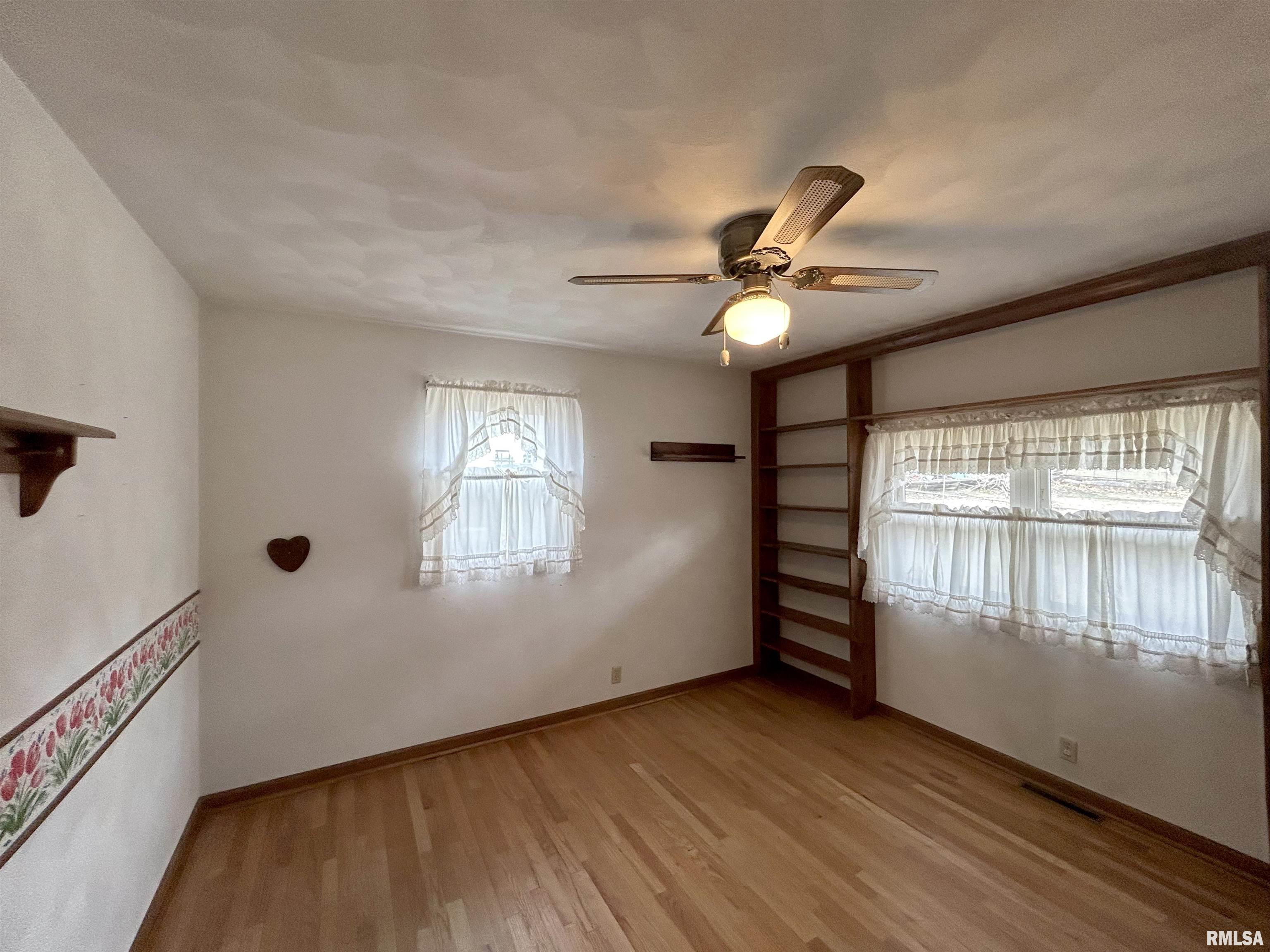 813 E Hines Avenue, Peoria Heights, Illinois image 37