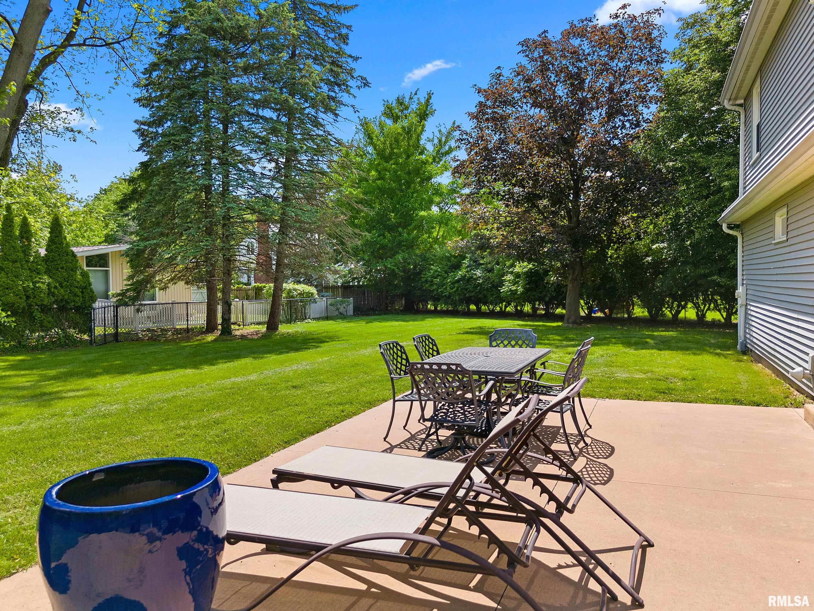 6701 N Fox Point Court, Peoria, Illinois image 11