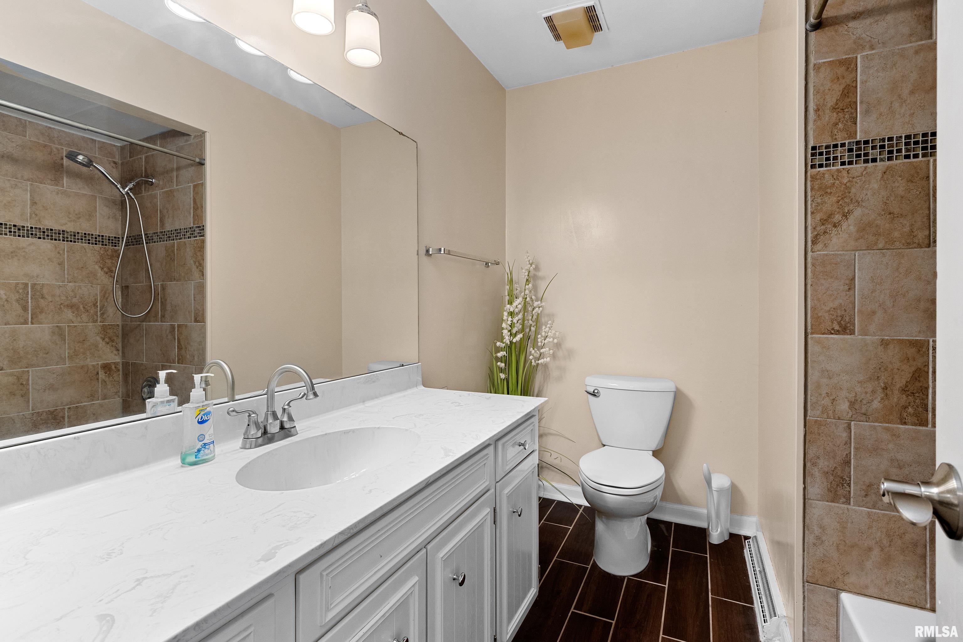 6701 N Fox Point Court, Peoria, Illinois image 37