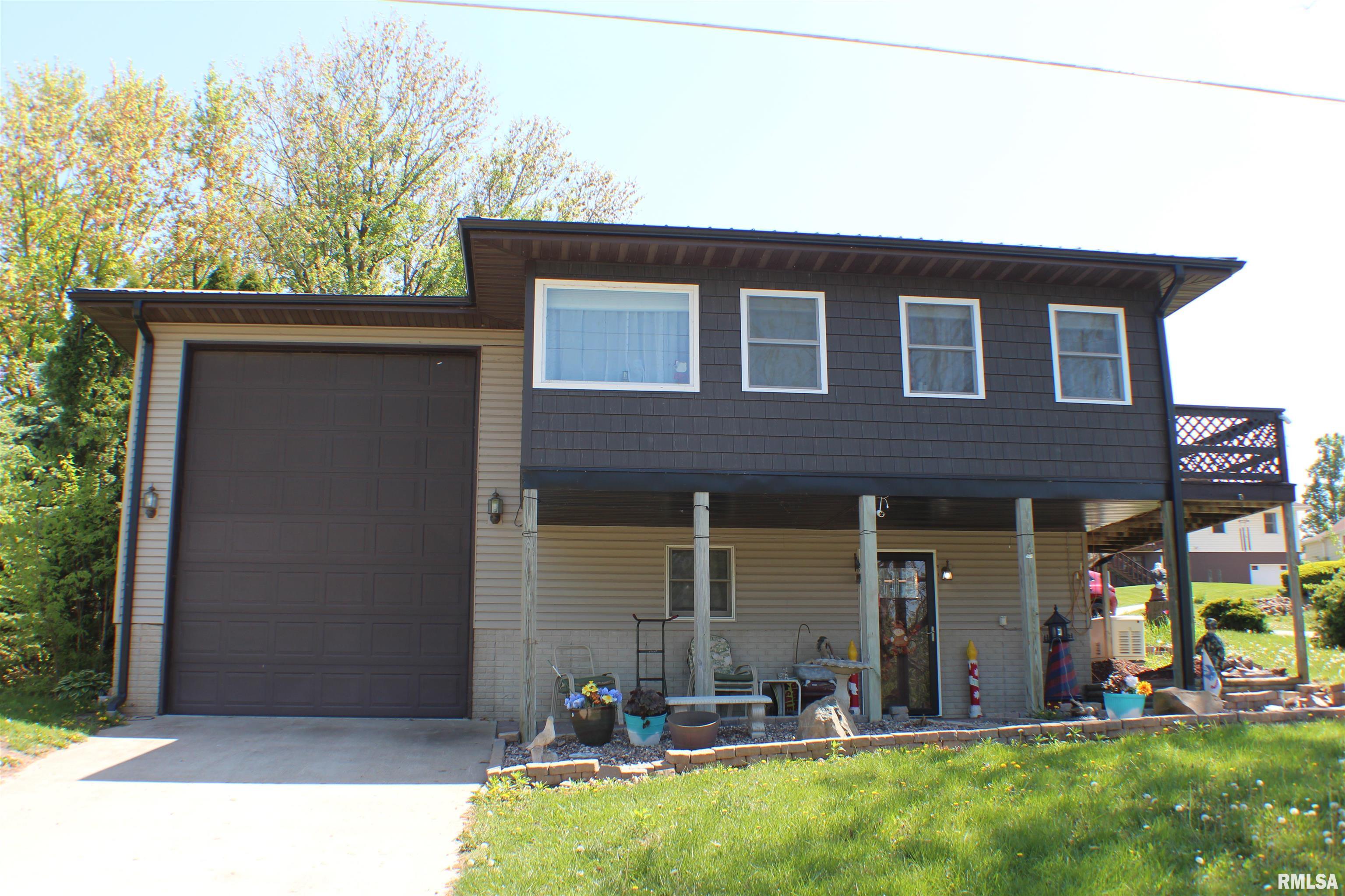 501 N Church Street, Albany, Illinois image 1