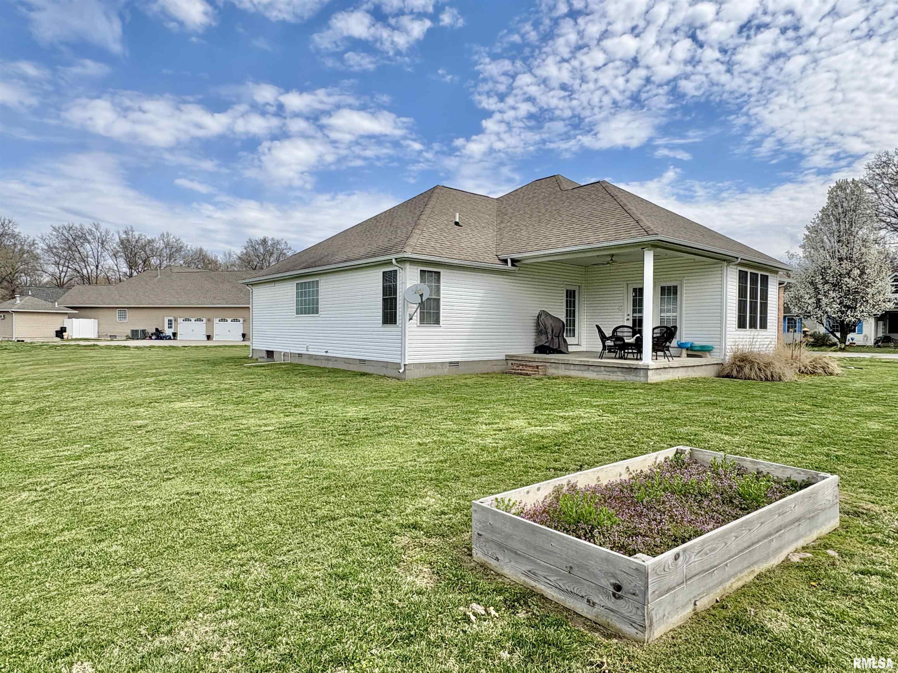 1409 Summer Drive, Herrin, Illinois image 3