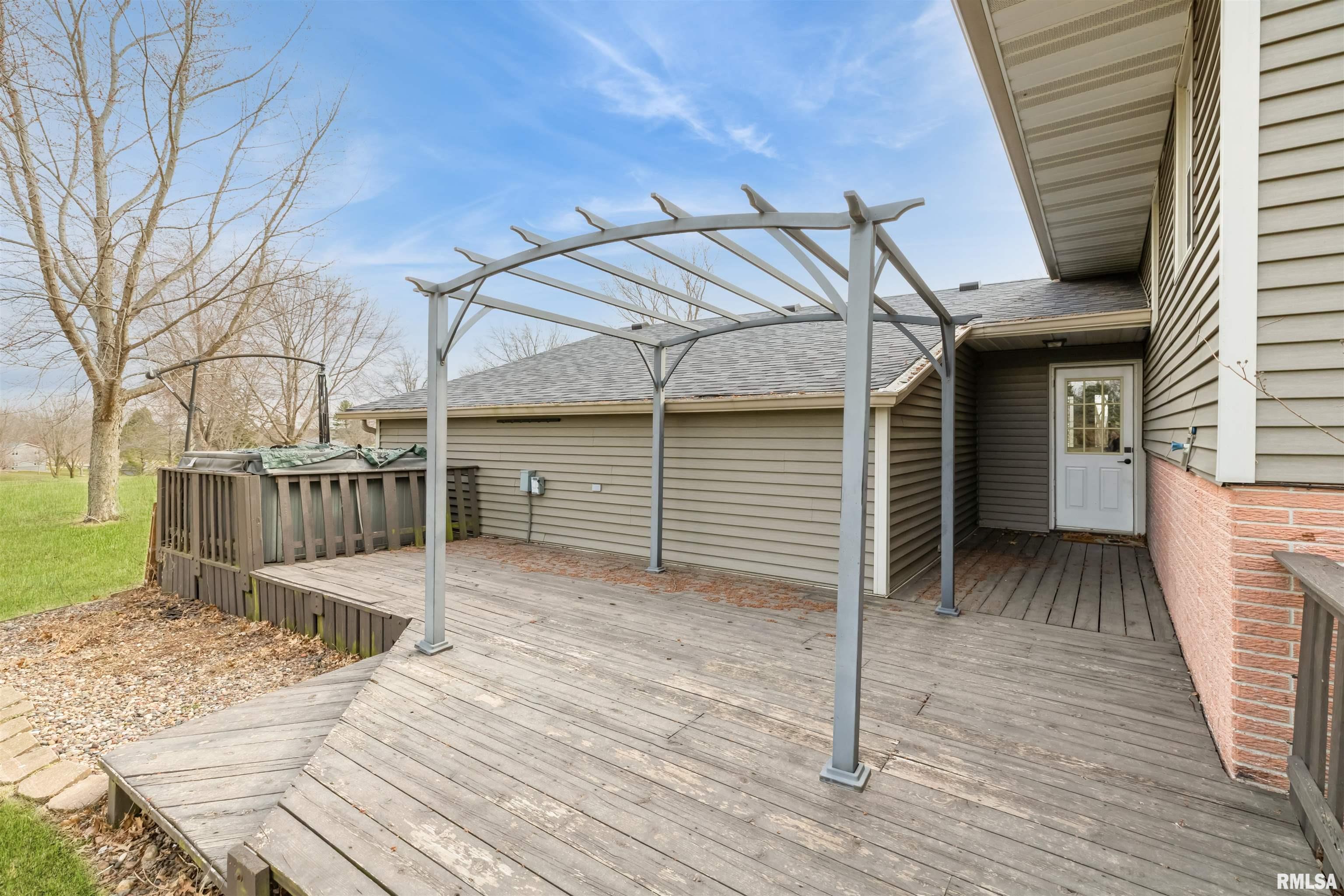 603 Suncrest Drive, Sherrard, Illinois image 29