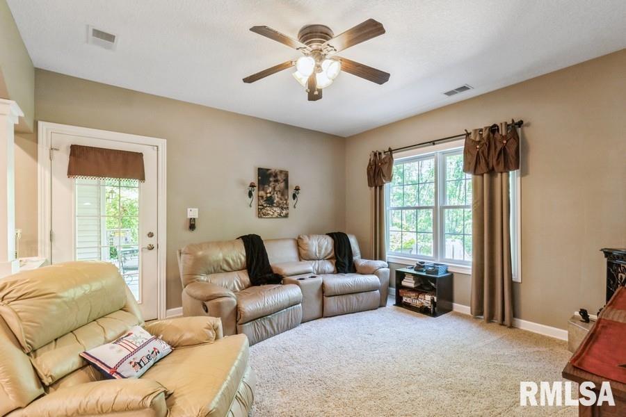 461 45th Avenue, East Moline, Illinois image 35