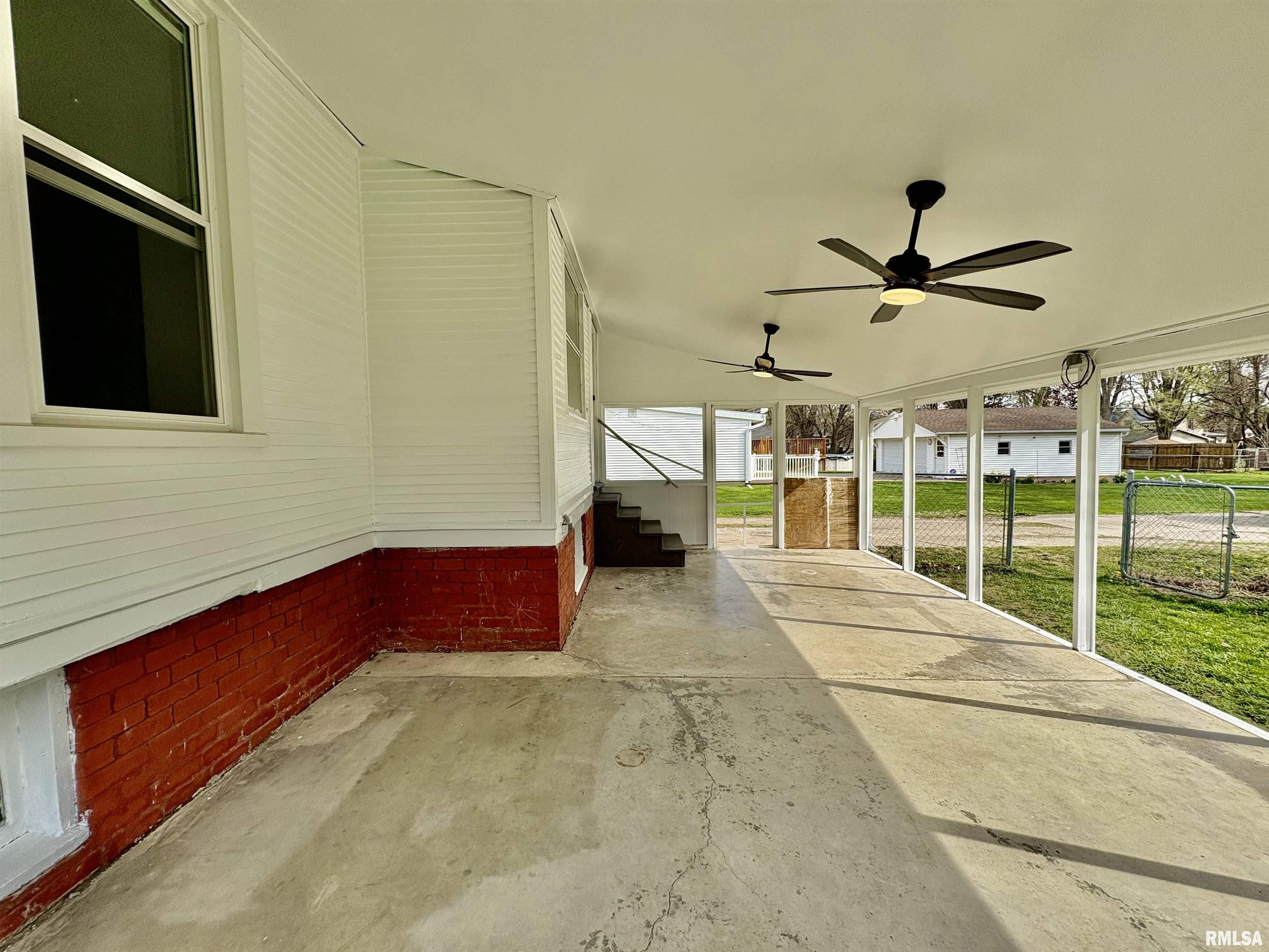 219 N Arthur Avenue, Galesburg, Illinois image 35