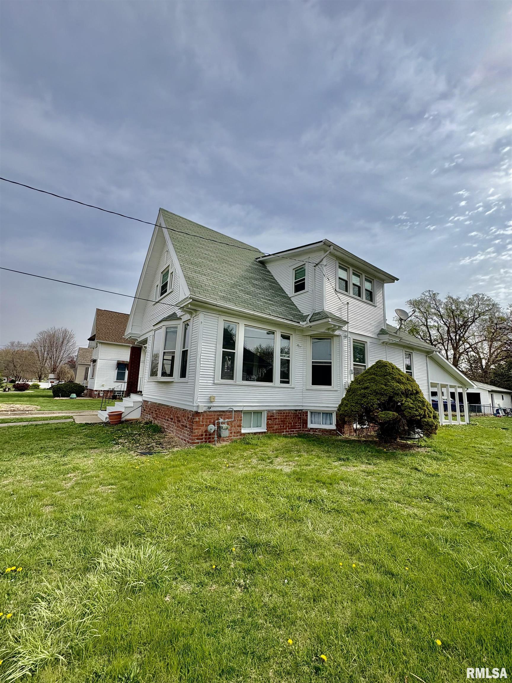 219 N Arthur Avenue, Galesburg, Illinois image 39