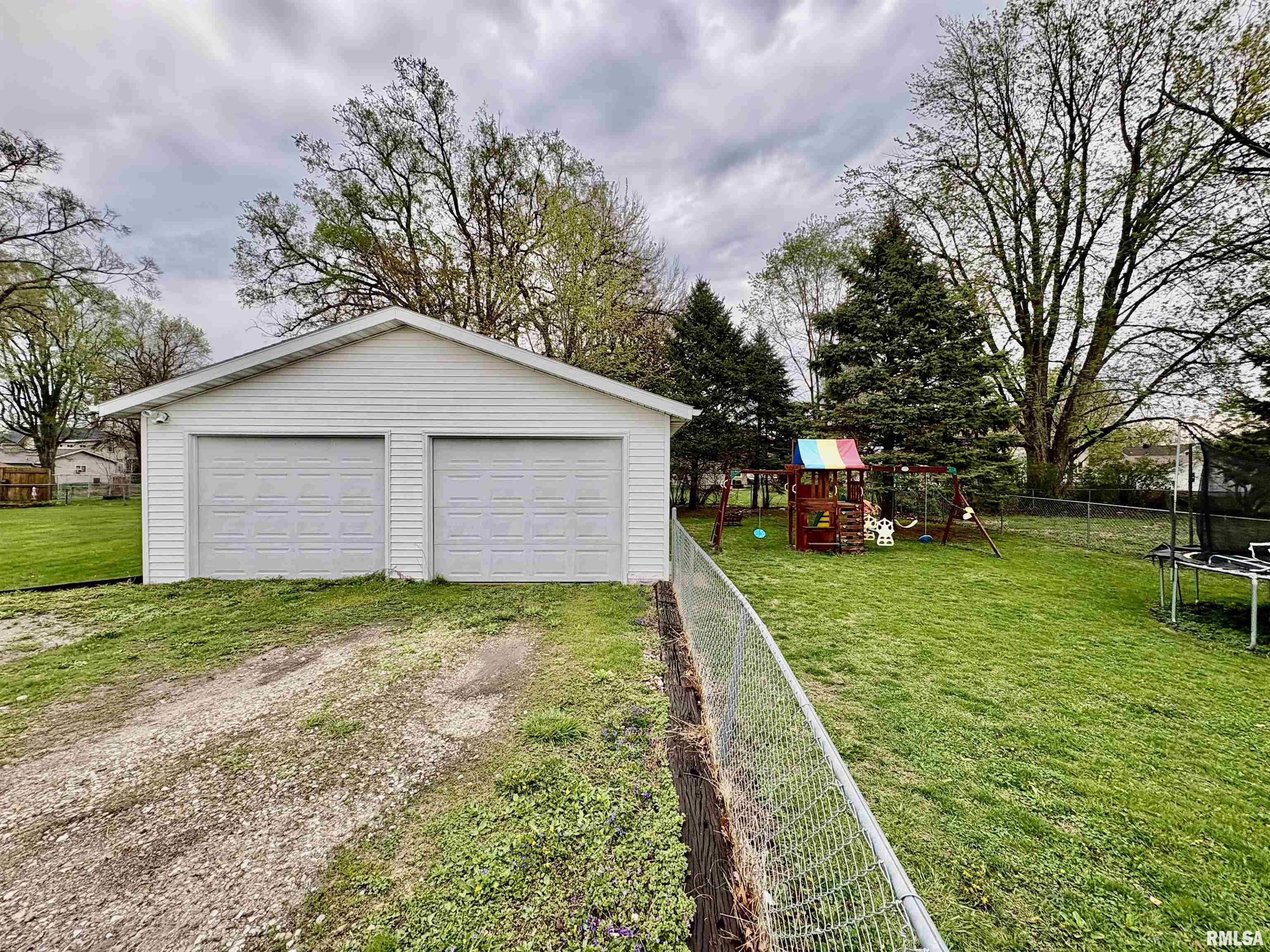 219 N Arthur Avenue, Galesburg, Illinois image 41