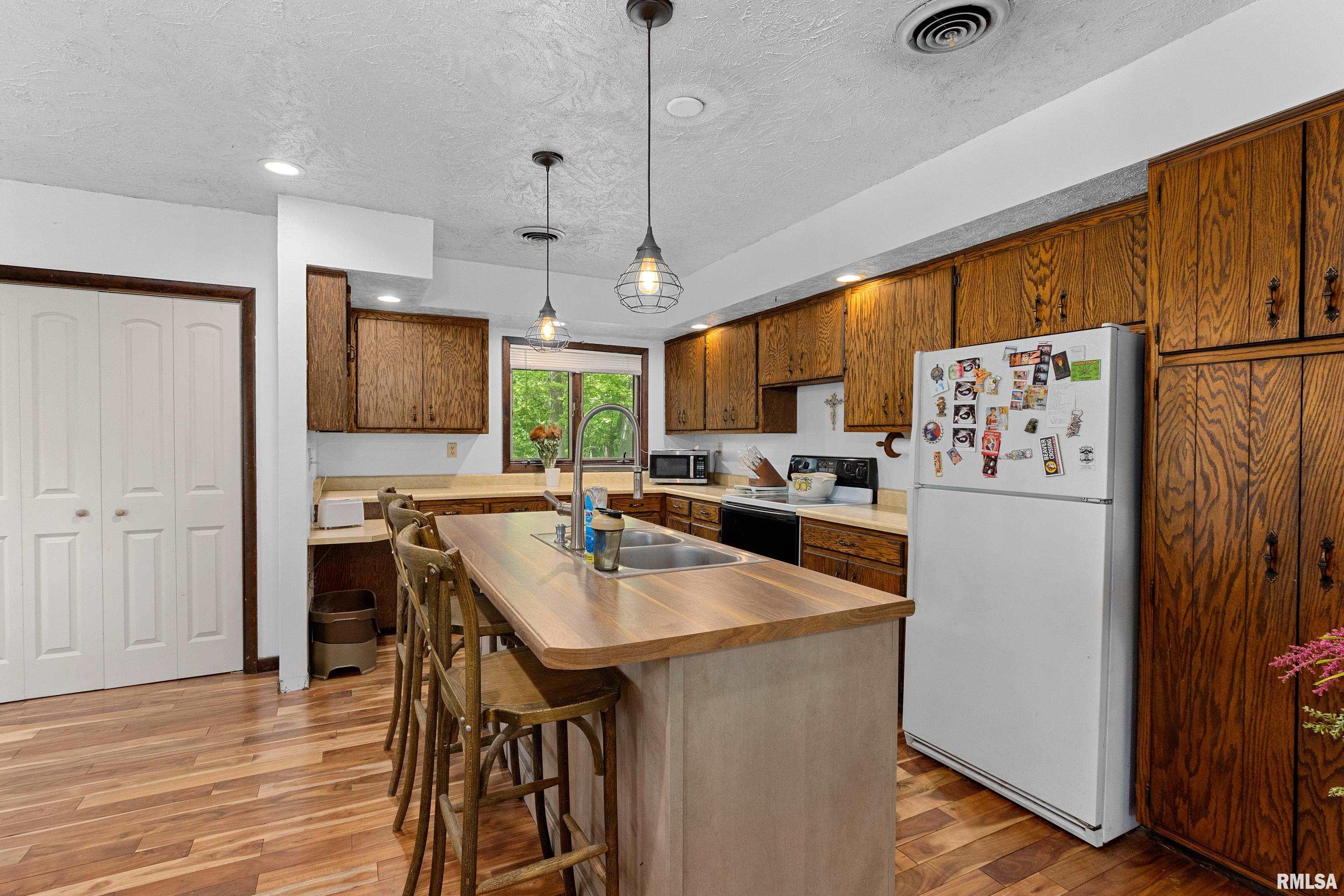 107 N Inglewood Drive, East Peoria, Illinois image 12