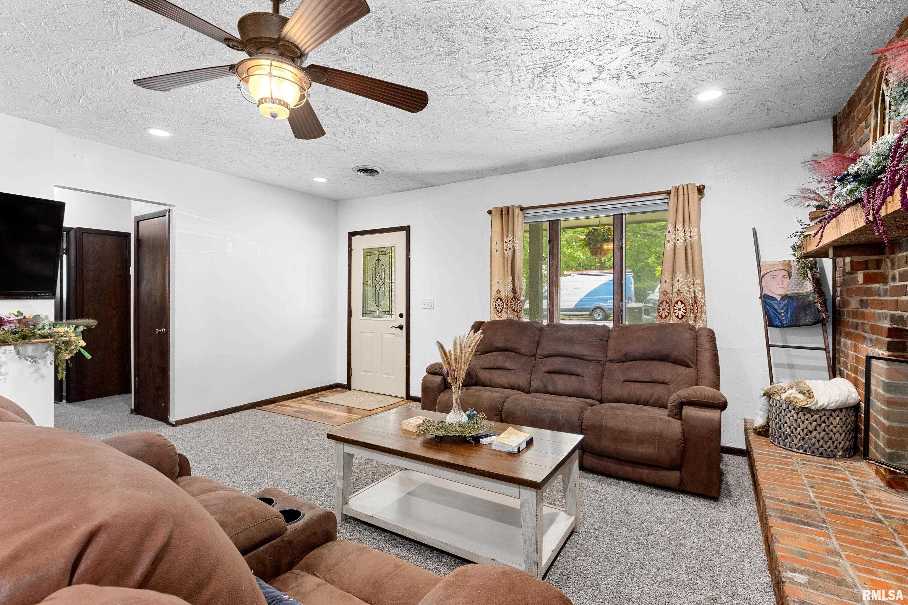 107 N Inglewood Drive, East Peoria, Illinois image 6