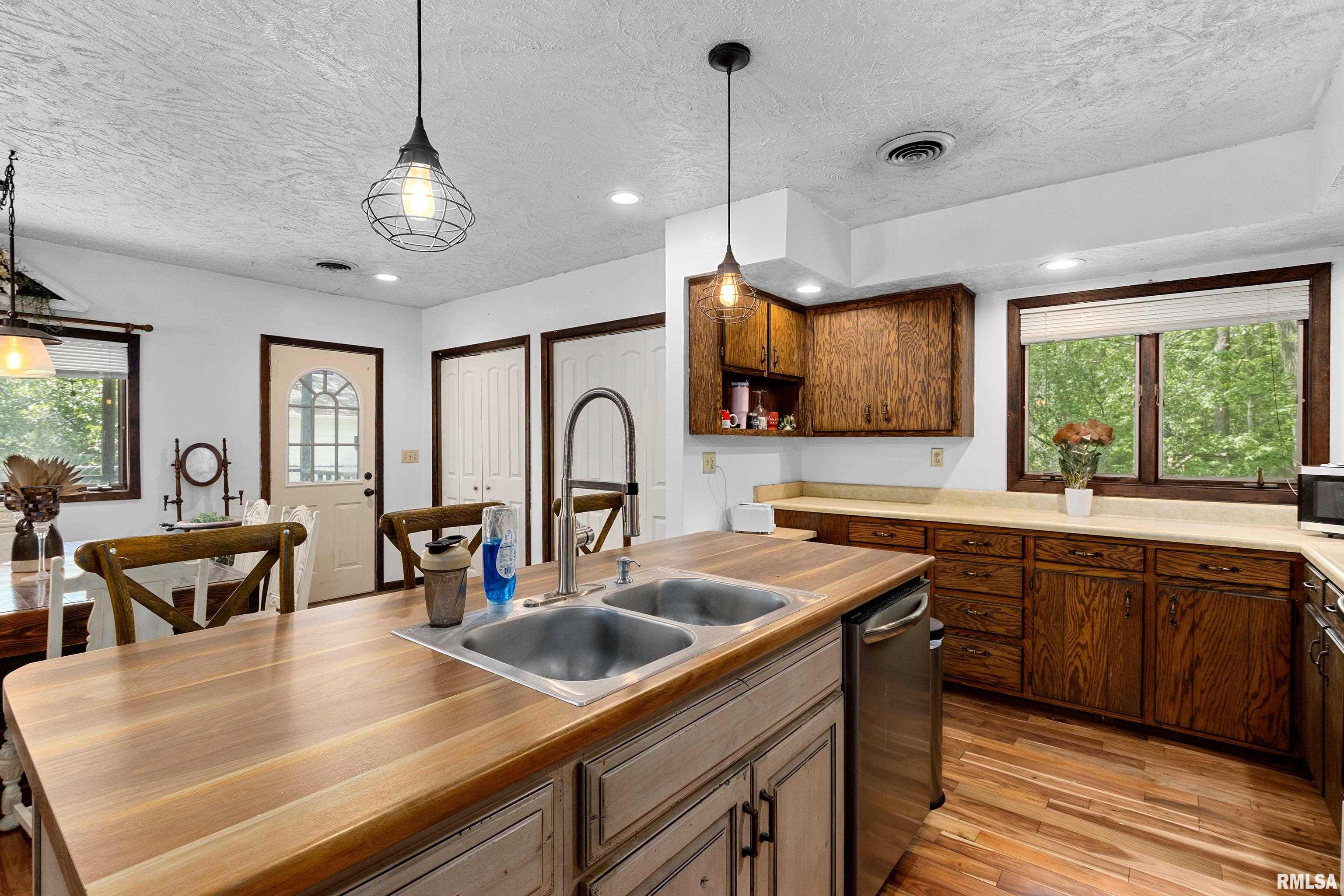 107 N Inglewood Drive, East Peoria, Illinois image 13