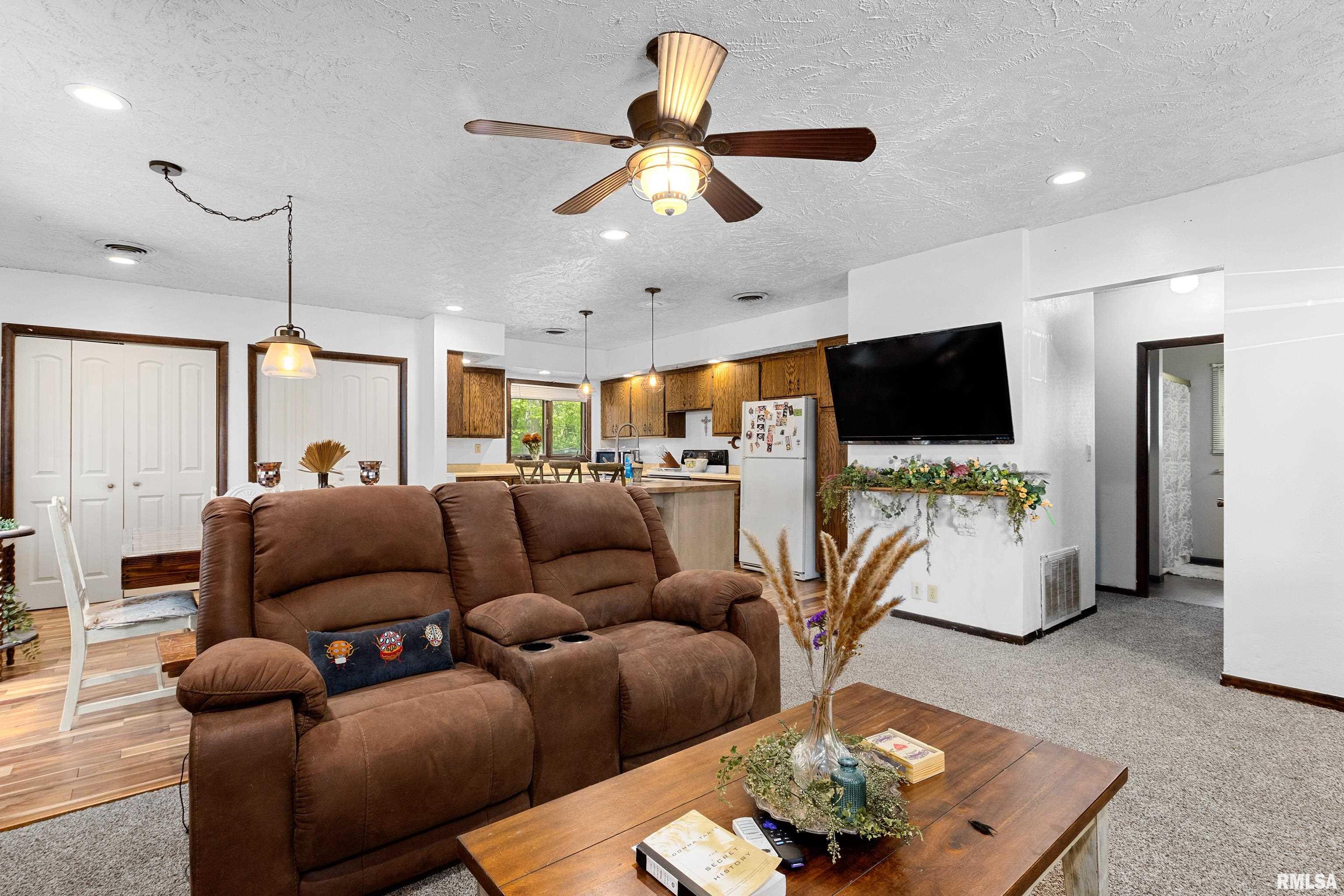 107 N Inglewood Drive, East Peoria, Illinois image 7