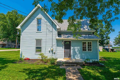 Homes For Sale - 401 E Tazewell Street<br/> Tazewell County, Tremont, IL 61568