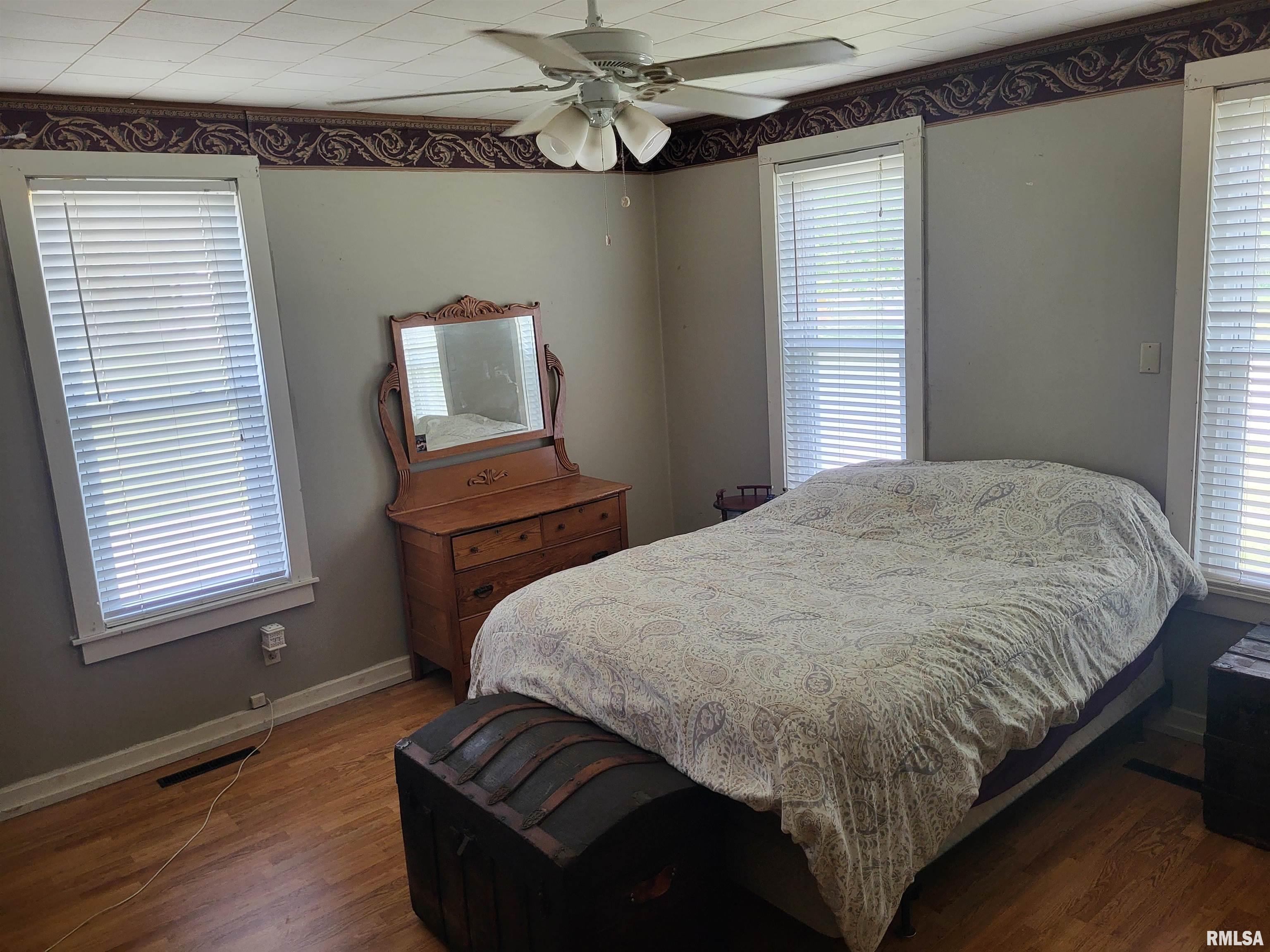 326 W 2nd Street, Versailles, Illinois image 16