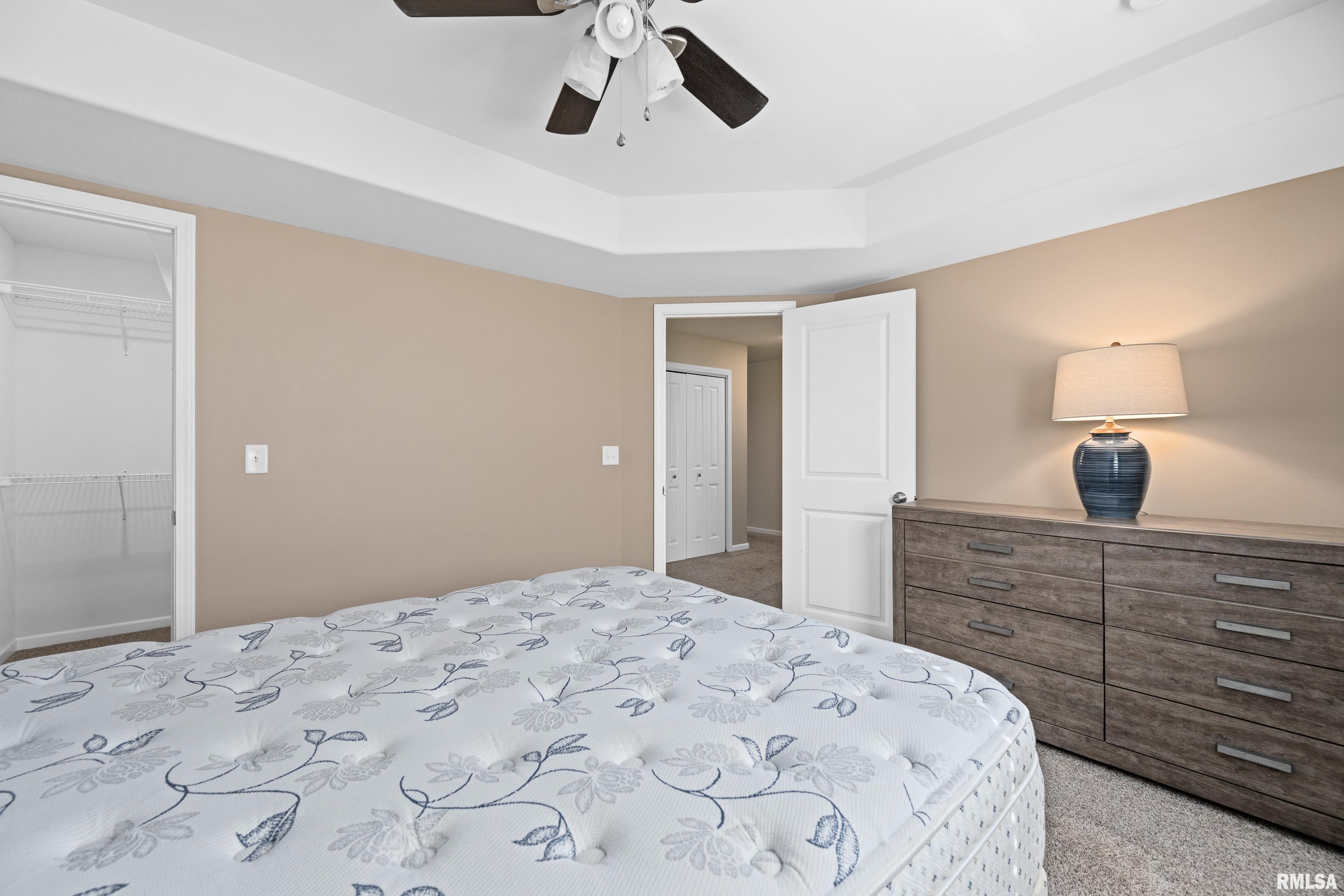 1556 Parkview Lane, Davenport, Iowa image 26