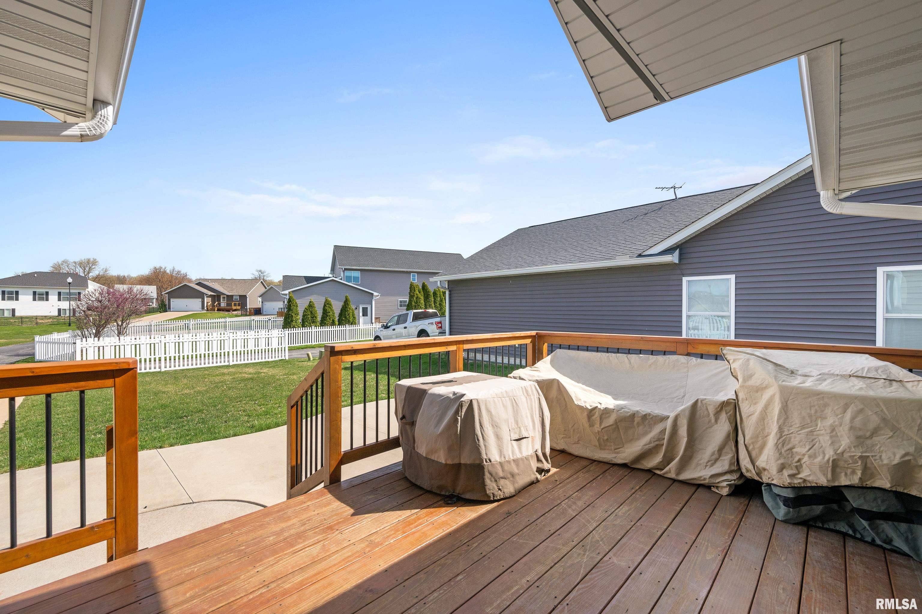 1556 Parkview Lane, Davenport, Iowa image 32