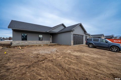 Apartment For Sale - 1315 W Hillcrest Drive<br/> Peoria County, Chillicothe, IL 61523