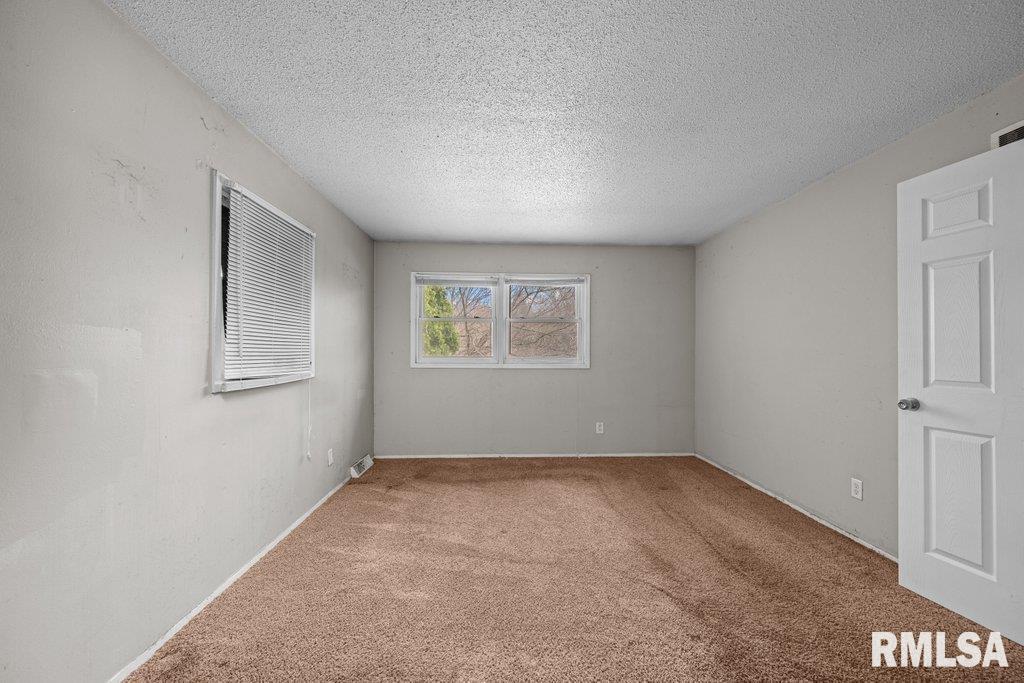 8222 W 9th Street, Rock Island, Illinois image 11